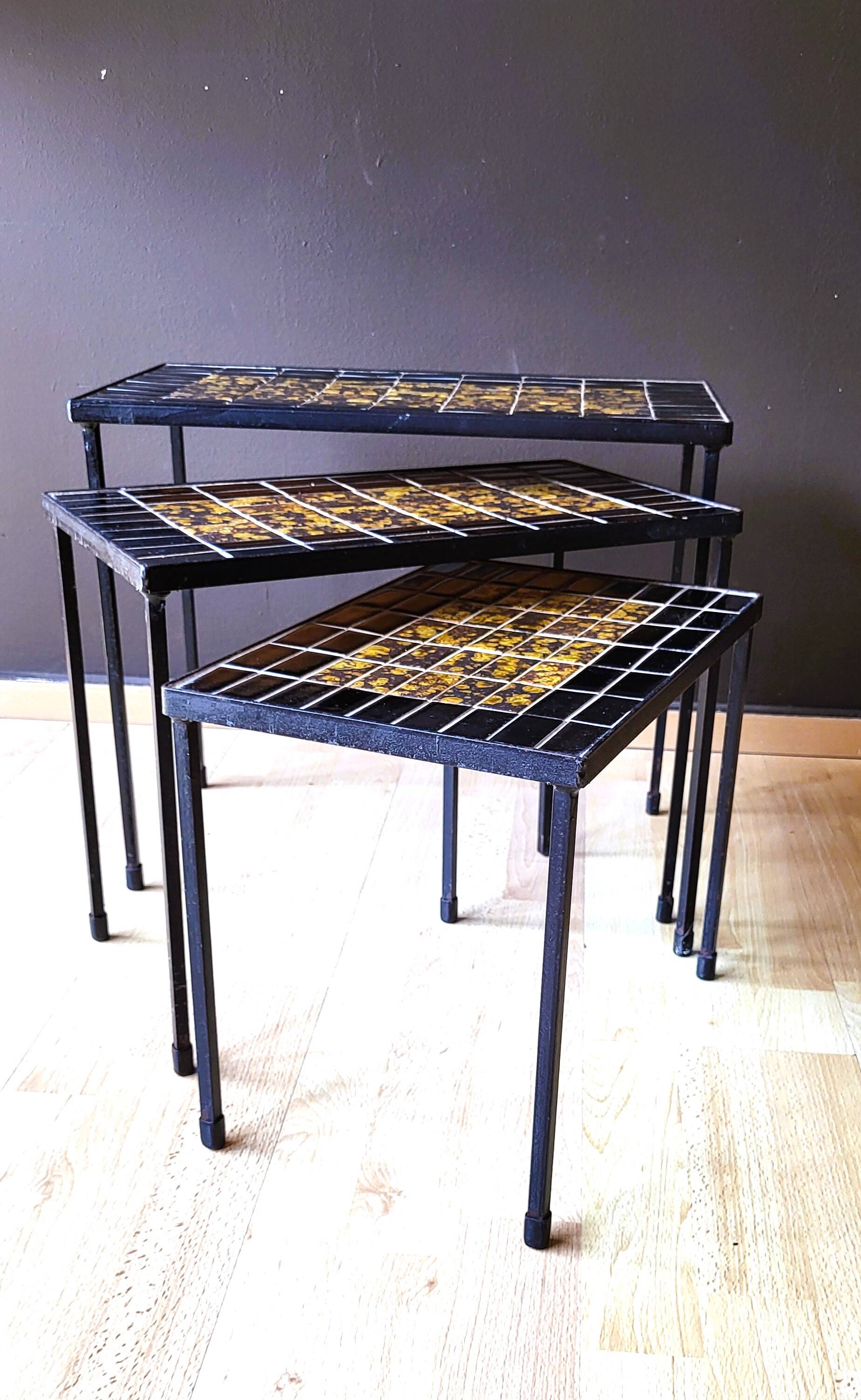 Vintage 70s ceramic nesting tables