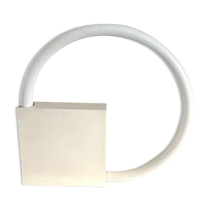 Lampe circulaire TC6 première