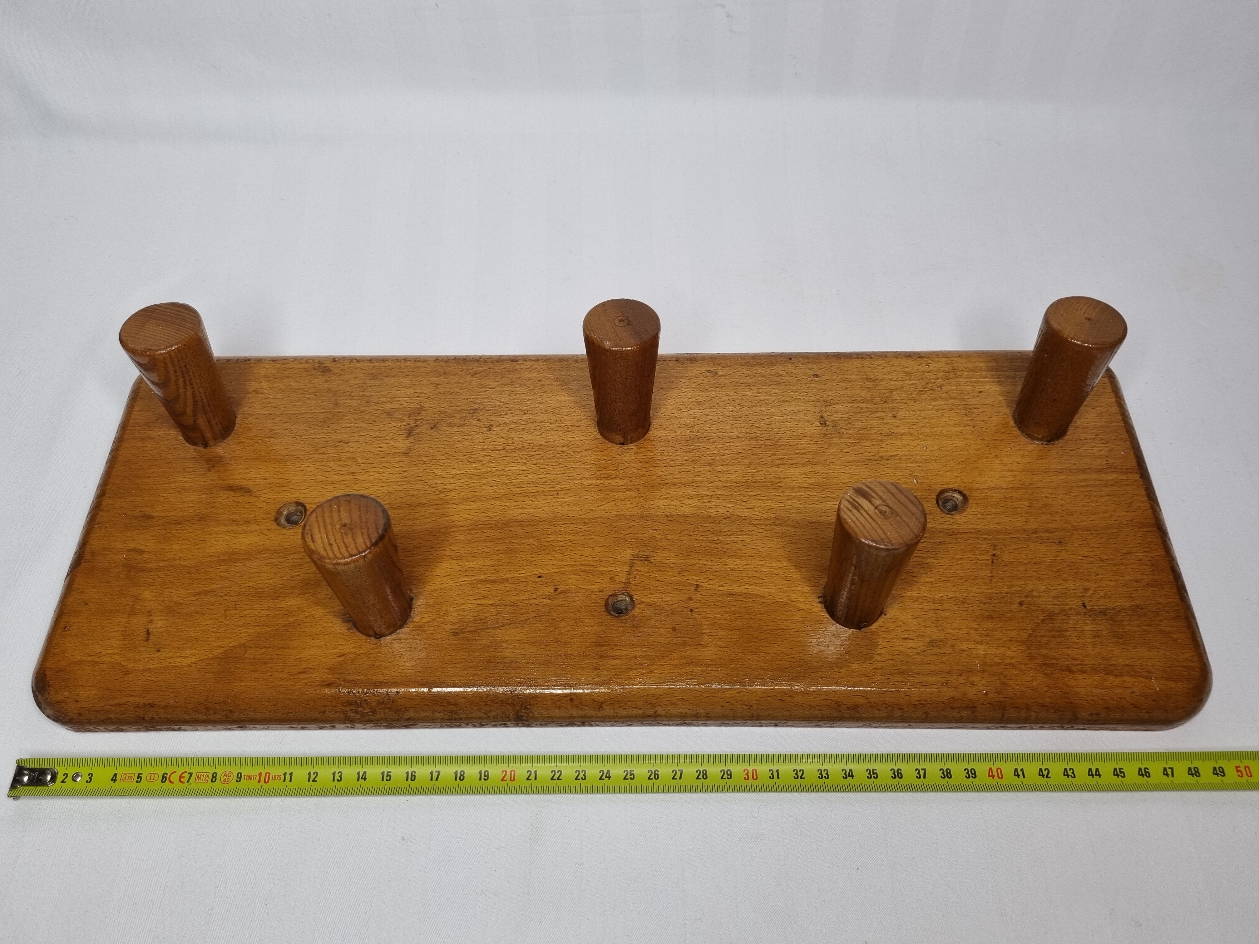 Coat rack with five hooks in natural wood, 60s, 50 cm