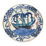 Iznik dish caravel decoration mid-20th century CB marking