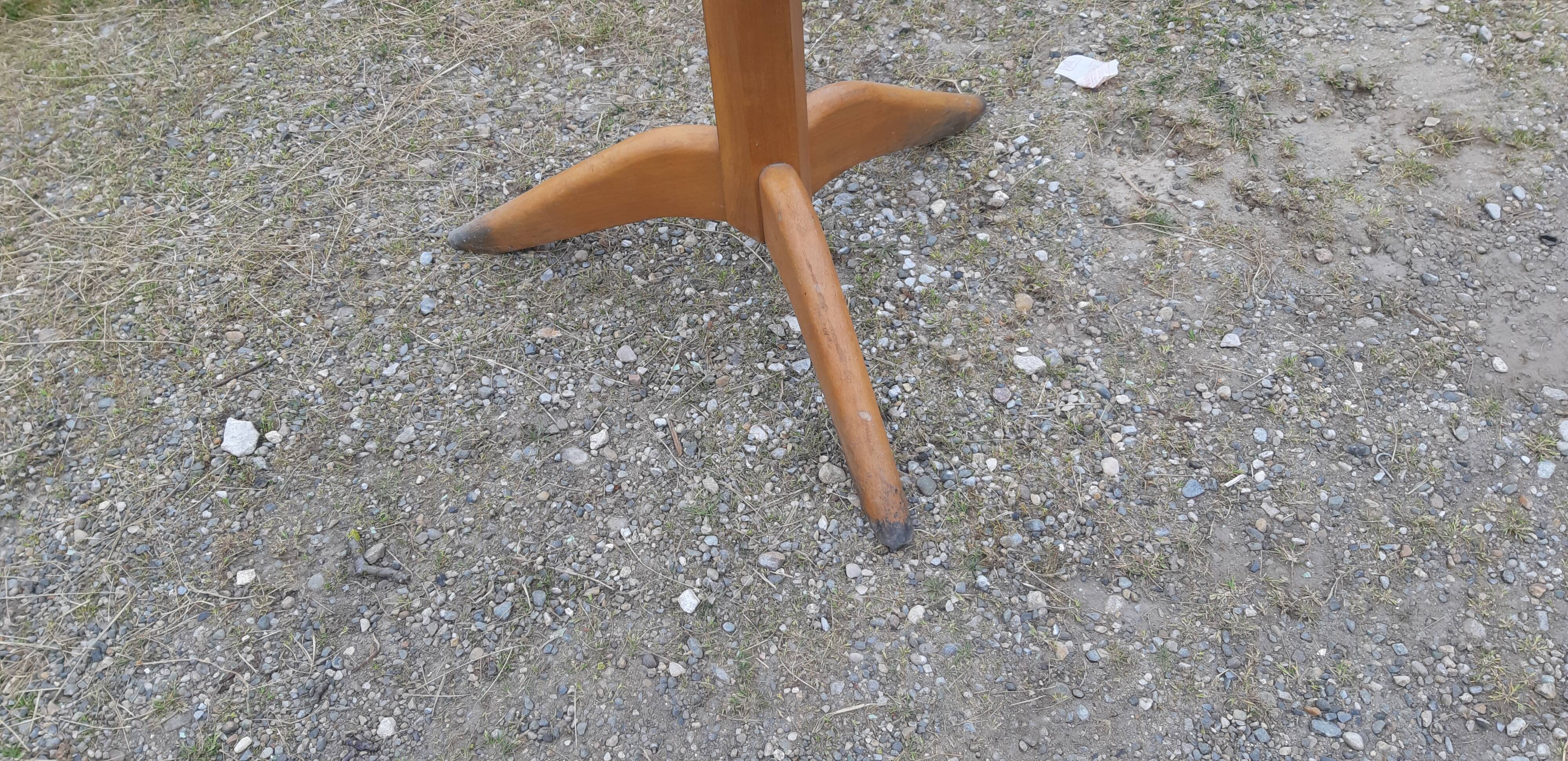Stella coat rack