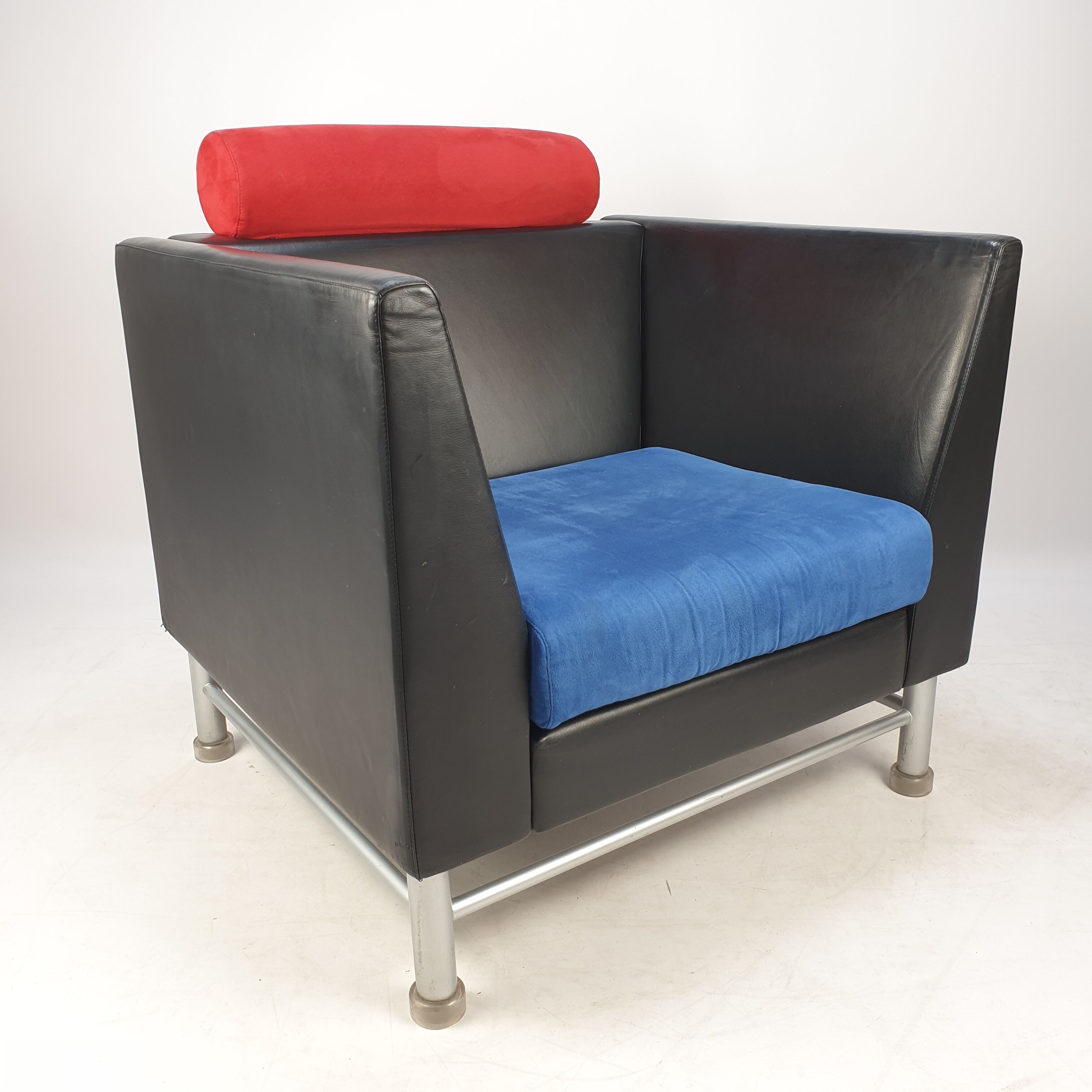 East side lounge chair by Ettore Sottsass for Knoll International, 1983