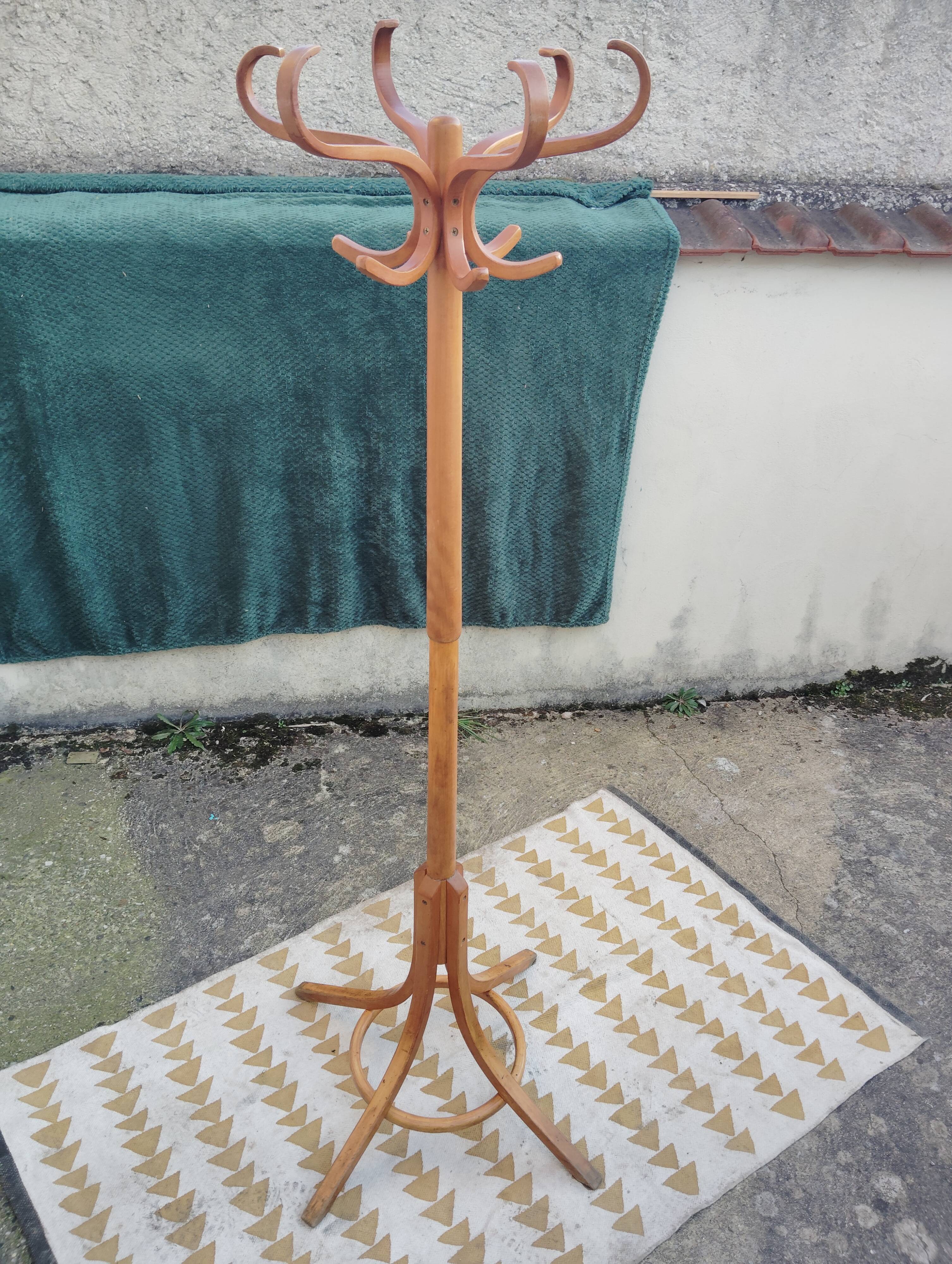 Parrot coat rack attributed to the "Baumann" house.