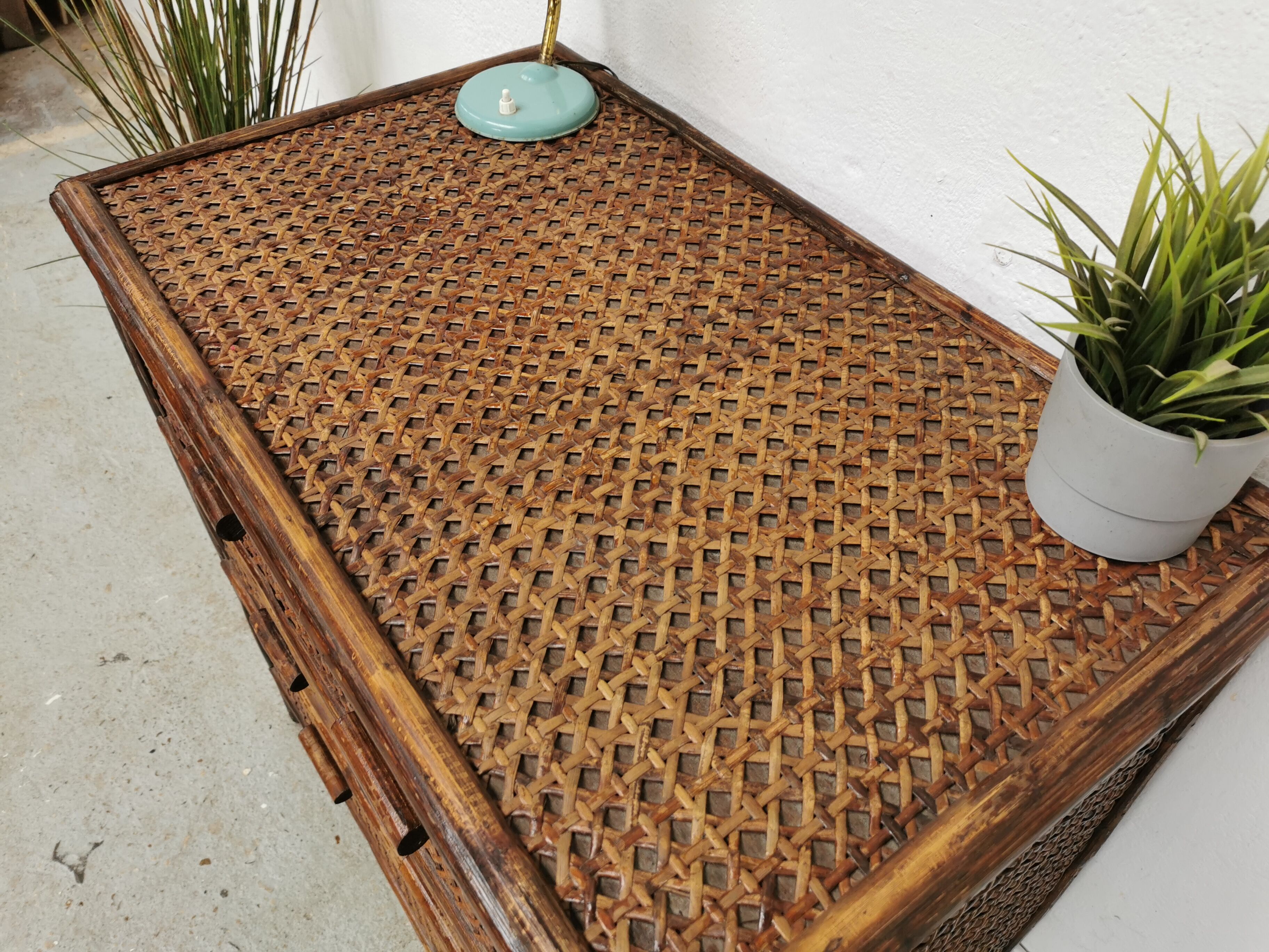 Commode vintage en rotin et cannage