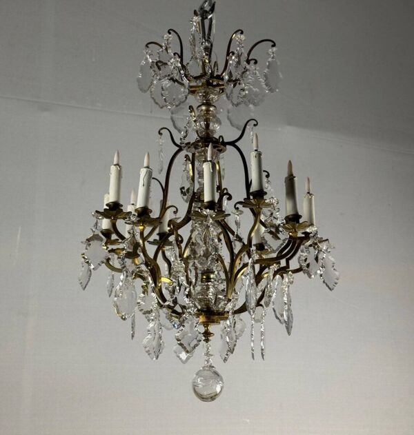 Lustre cage de style Louis XV en bronze doré garni de pampilles vers 1920