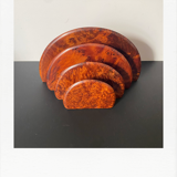 Courier rack in cedar magnifying glass