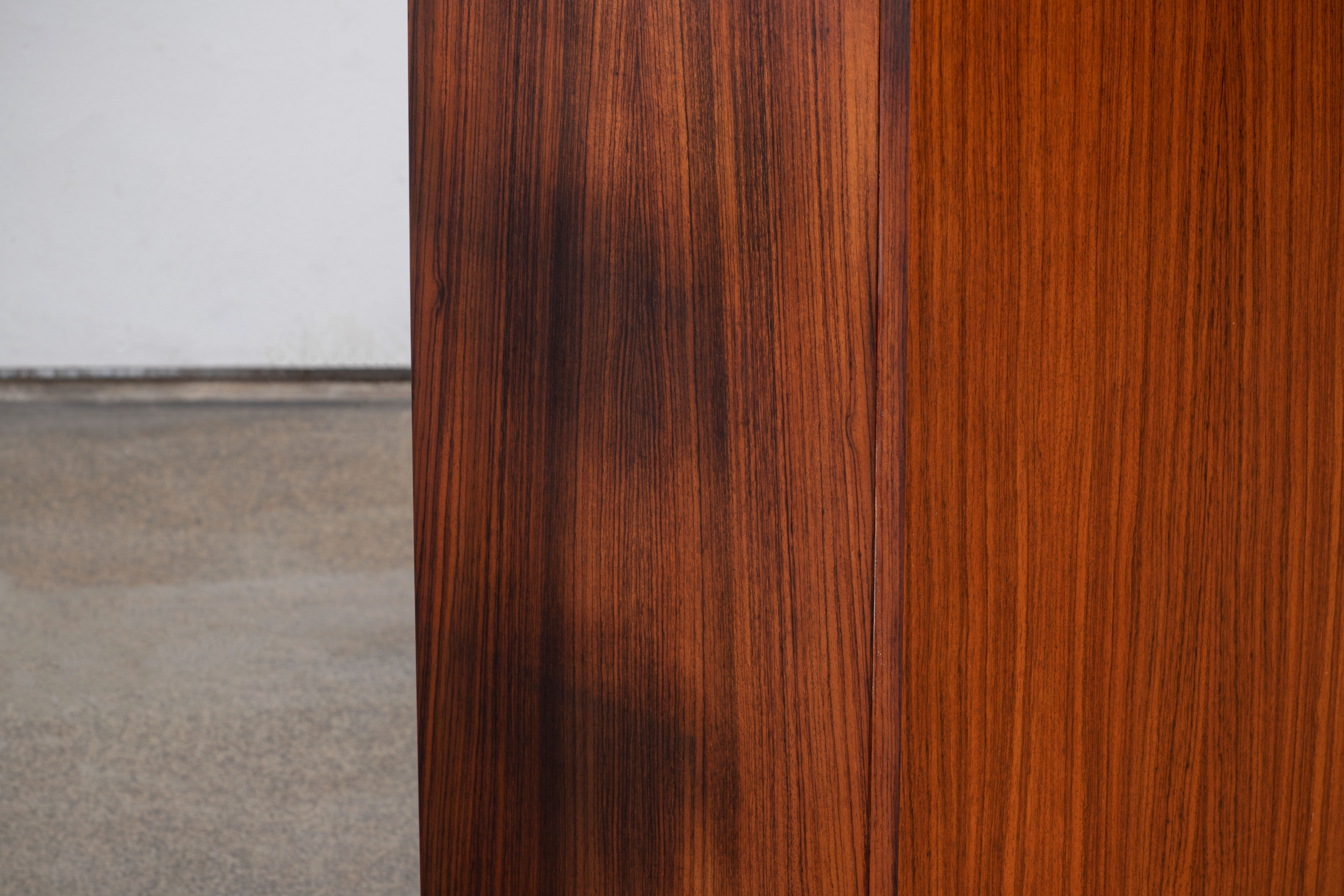 Scandinavian chest of drawers 90 cm