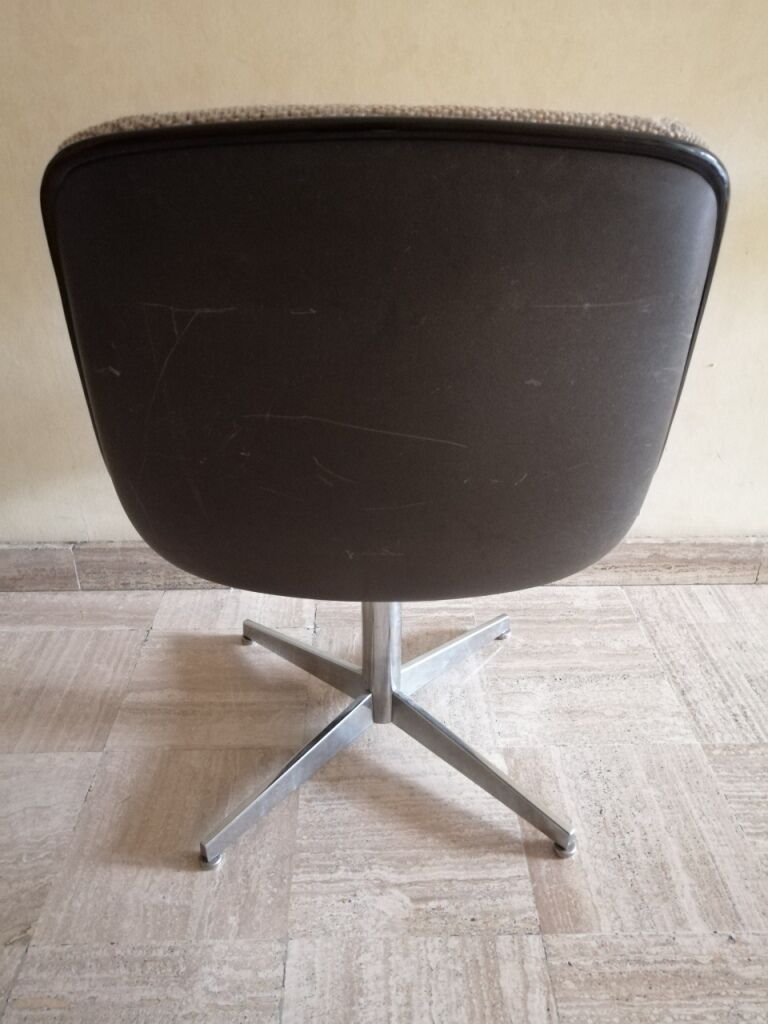 Randall Buck's vintage chair for Steelcase Strafor