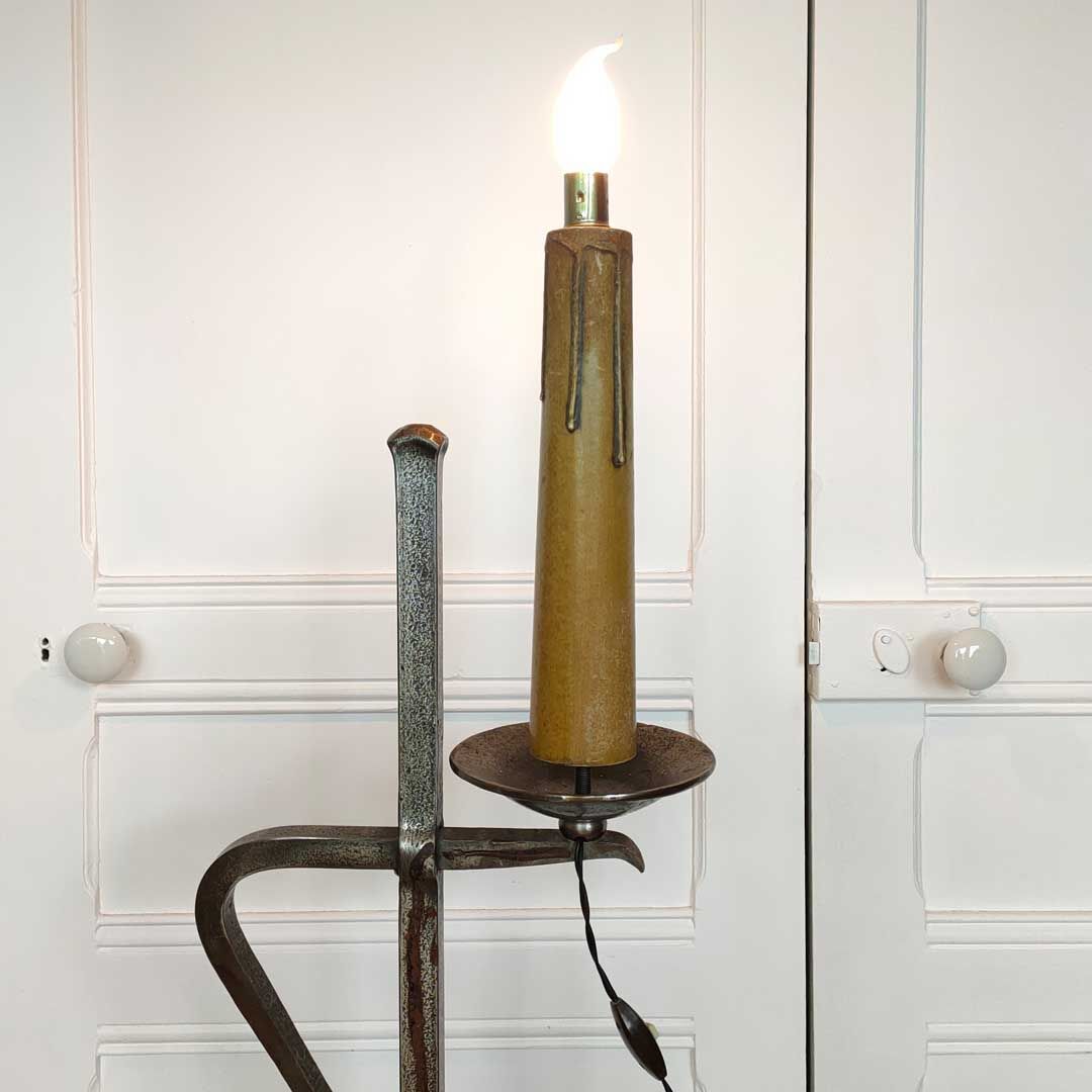 Lampadaire tripode fer forgé brutaliste