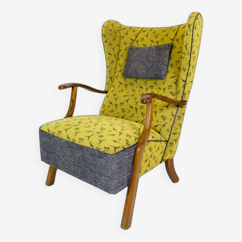 Armchair, Danish carpenter And Polished wood With Patterned fabric From 1940s