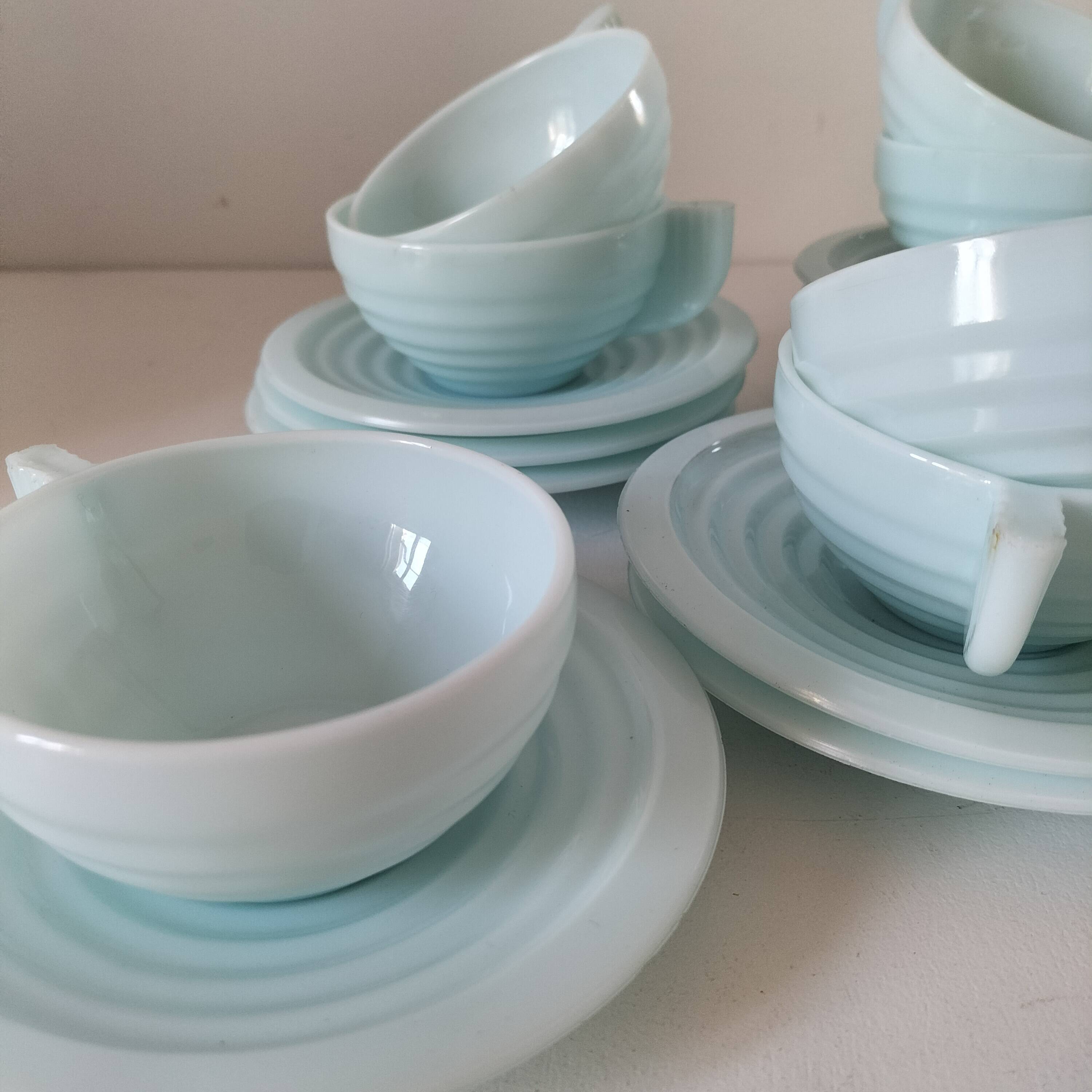 8 Opaline Mint Green Cups