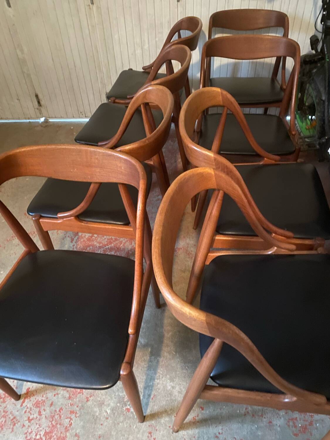 8 Johannes Andersen model 16 chairs for Uldum Denmark
