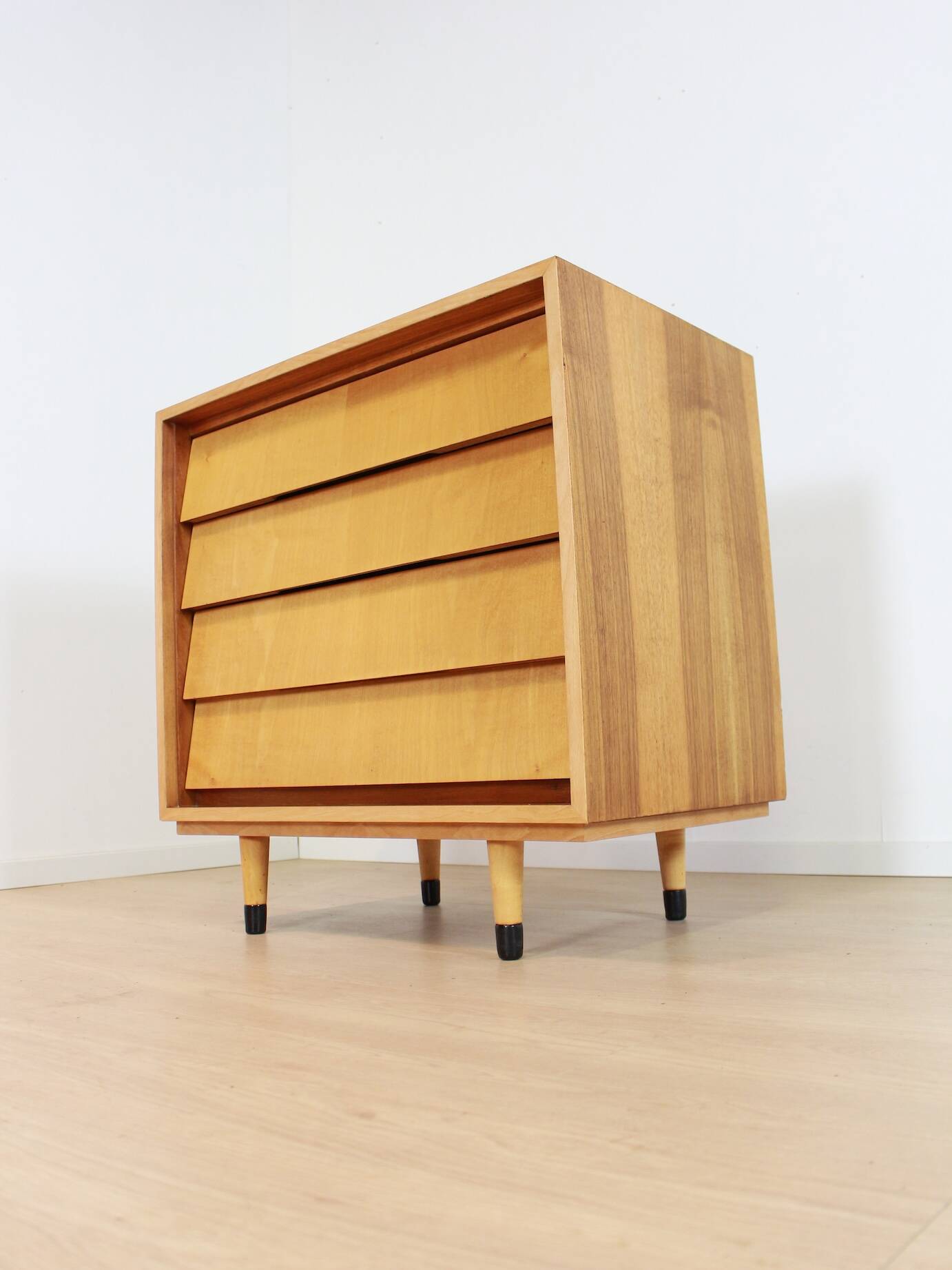 Commode – Erich Stratmann, Ateliers de meubles d'Oldenbourg