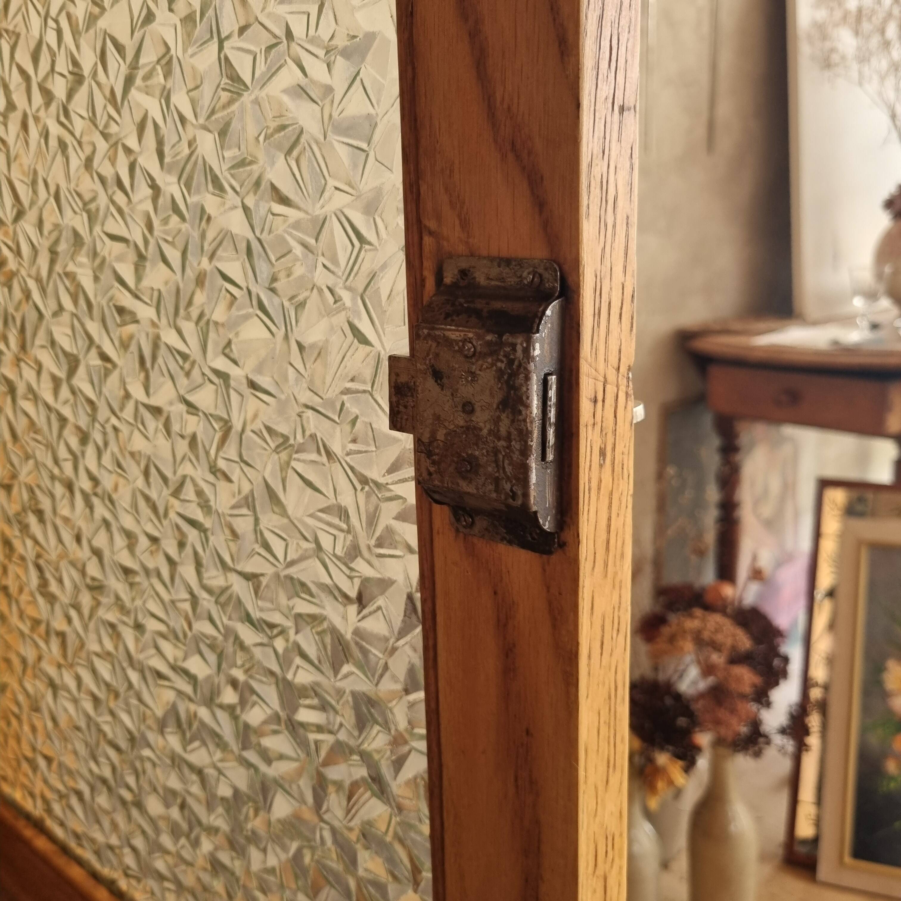 Glass cabinet