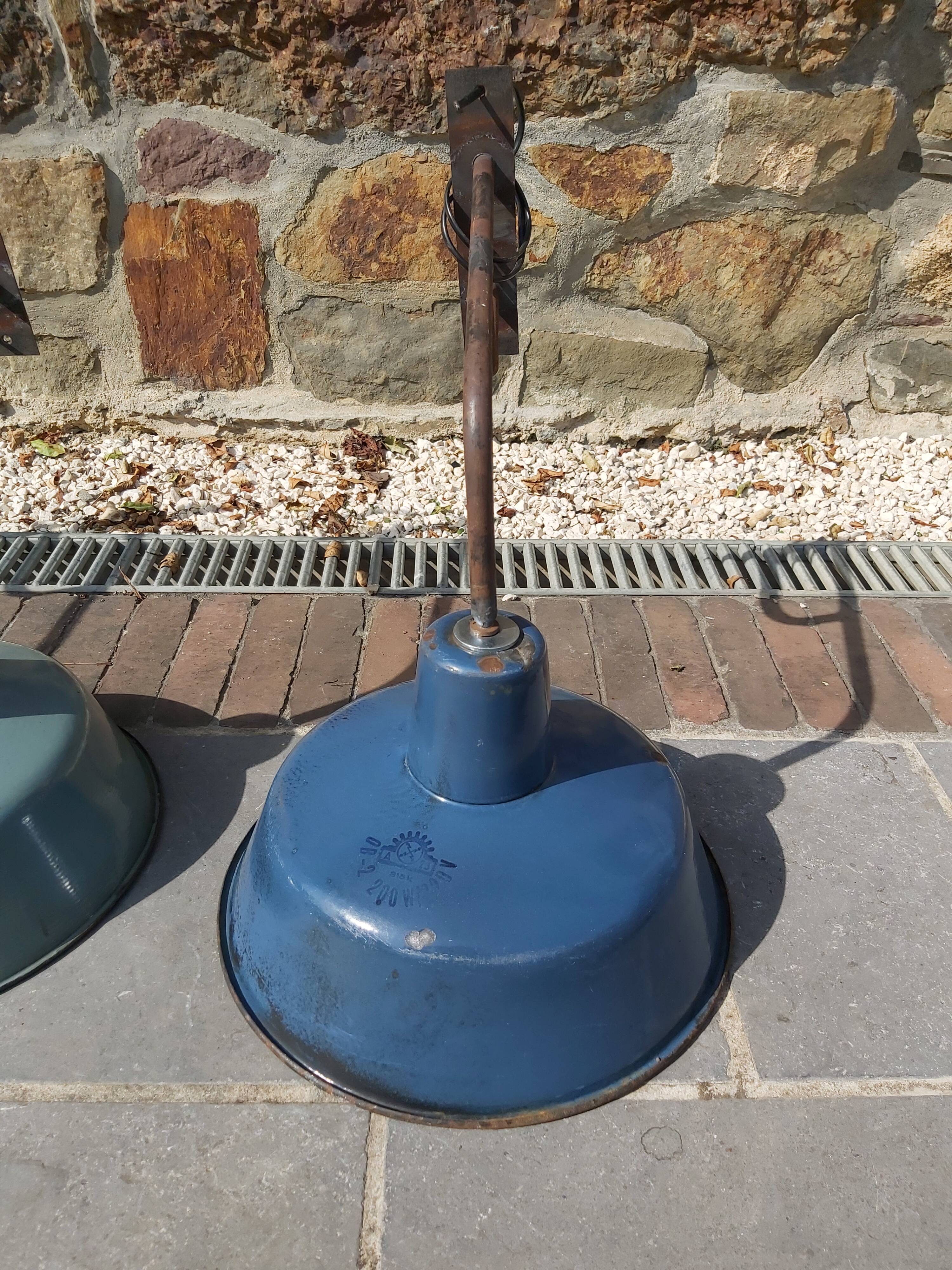 Set of 5 enamelled industrial wall lamps, 60s