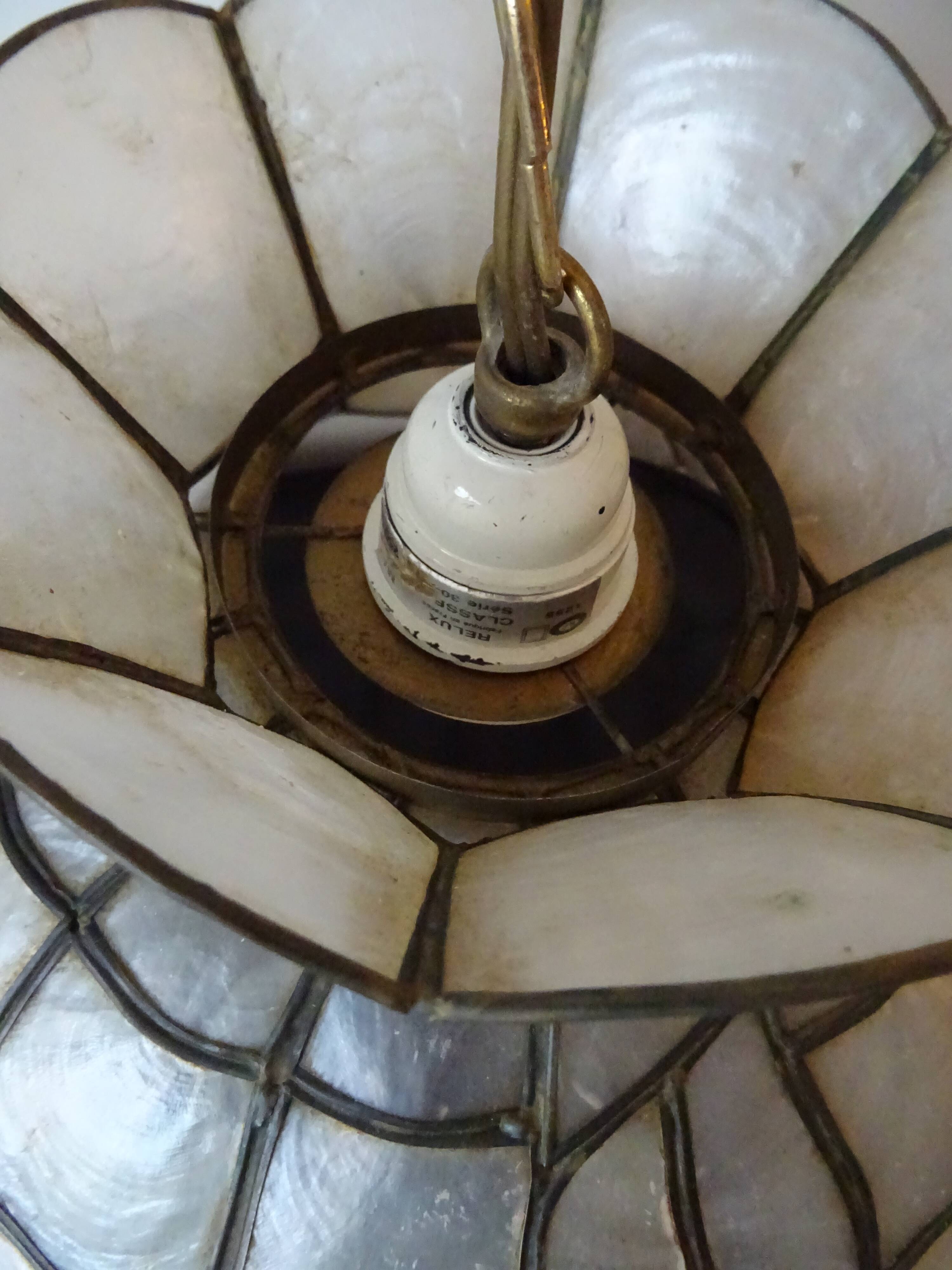 Vintage mother-of-pearl suspension year 70