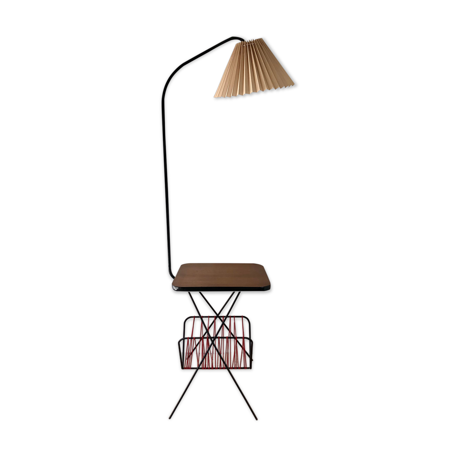 Reading floor lamp with magazine holders