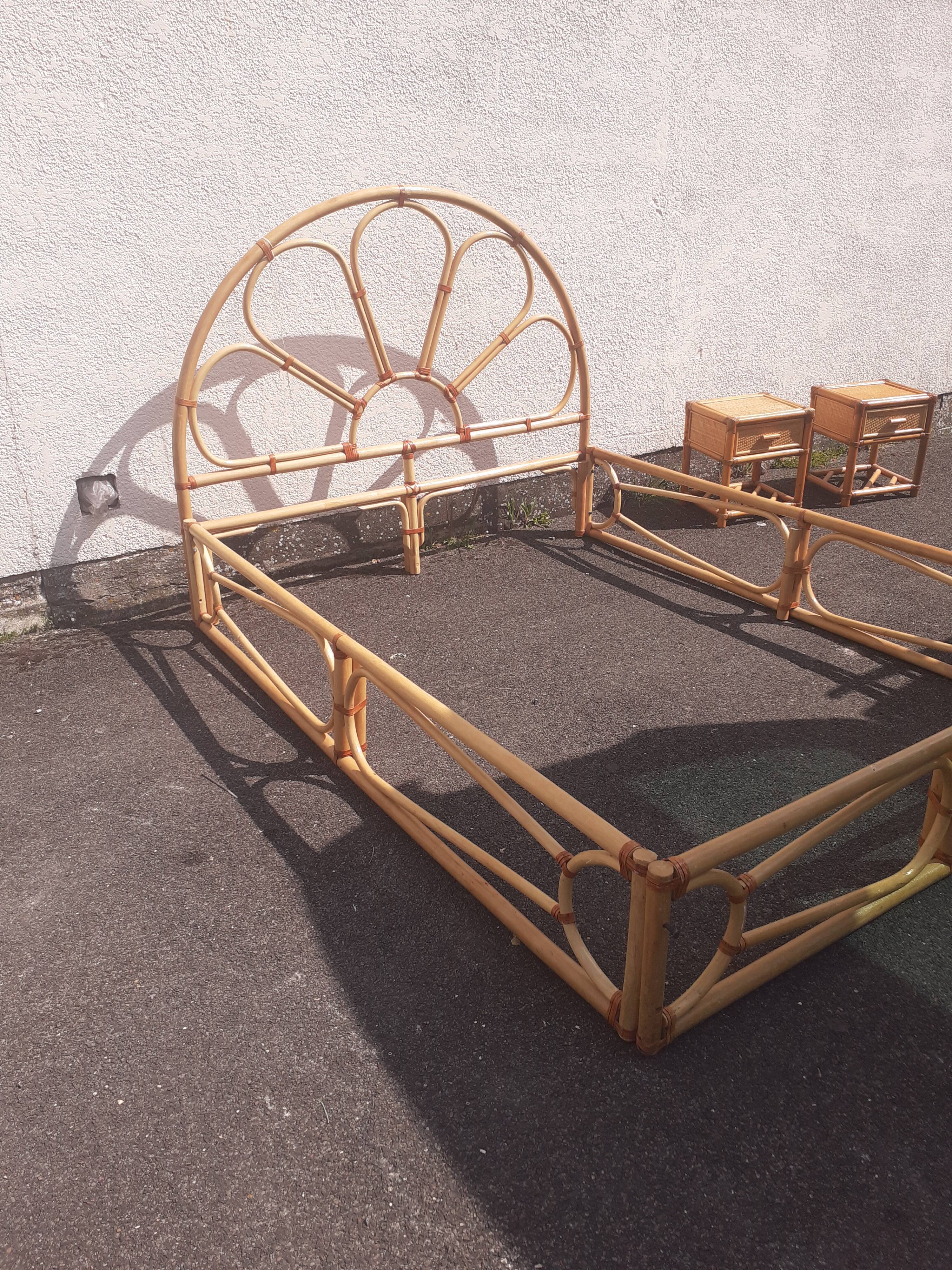 Rattan bed and bamboo leather ligatures