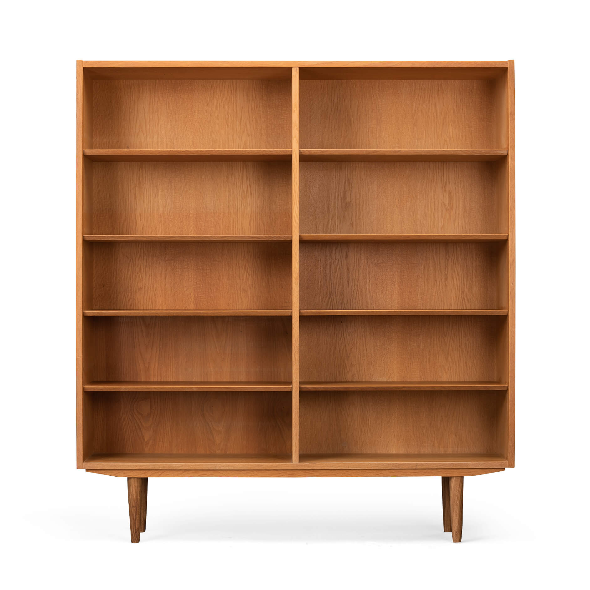 Danish Design Oak Bookcase by Hundevad, 1960s