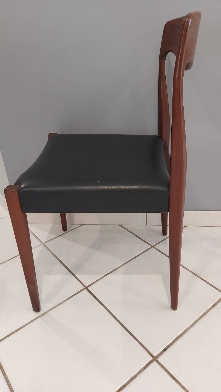 Set of 4 vintage Scandinavian teak chairs from the 1970s