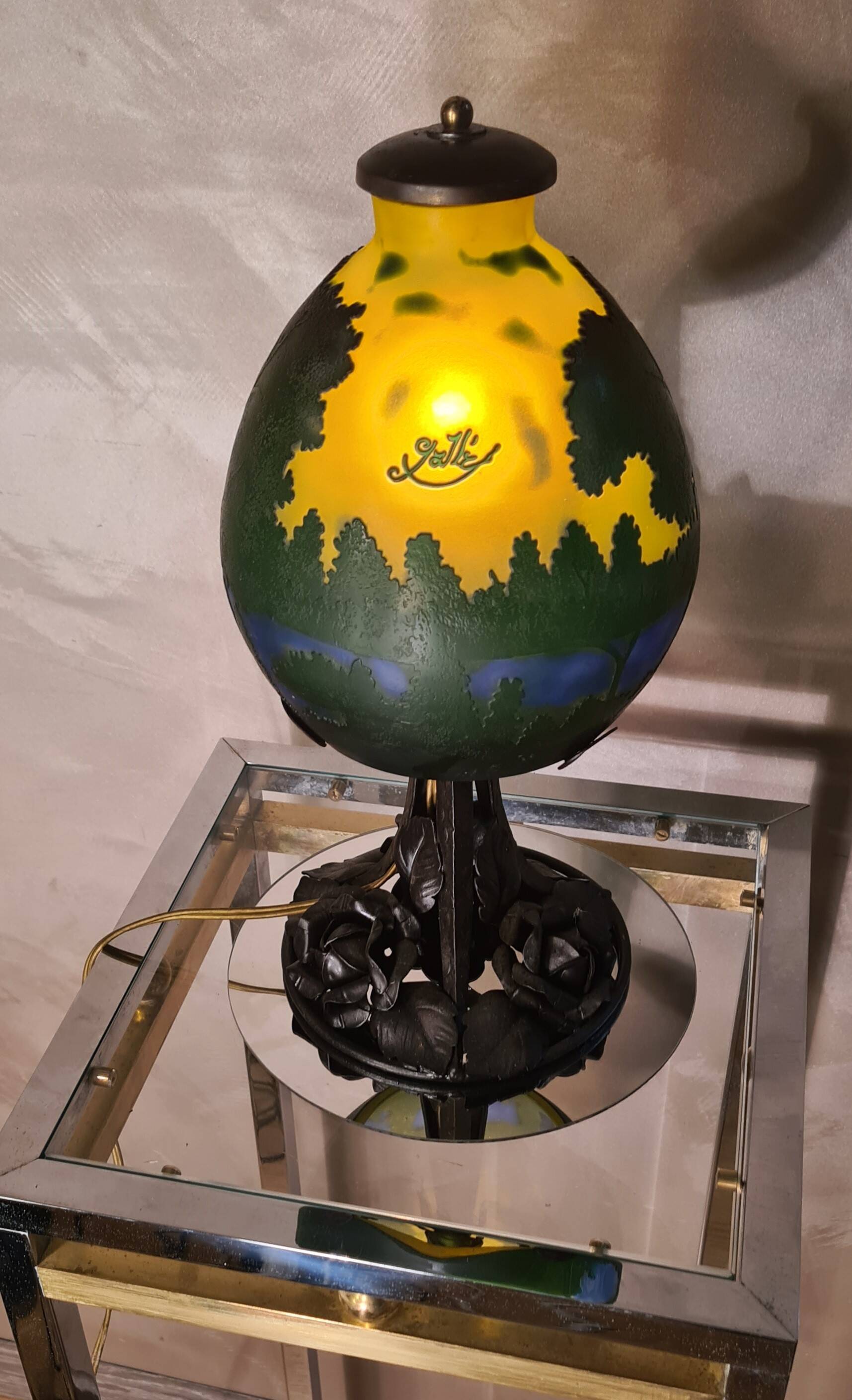 Wrought iron lamp with superb Emile Galle art nouveau lampshade, acid-free in multi-layer