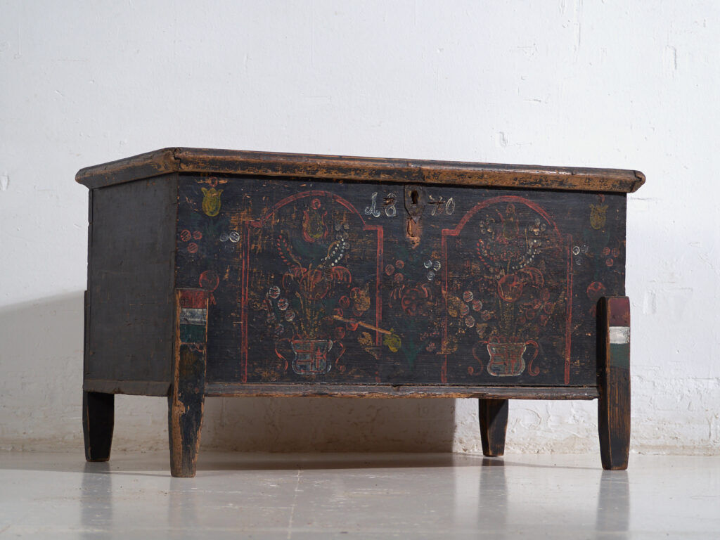 Antique pine wood chest – Central Europe (circa 1870)