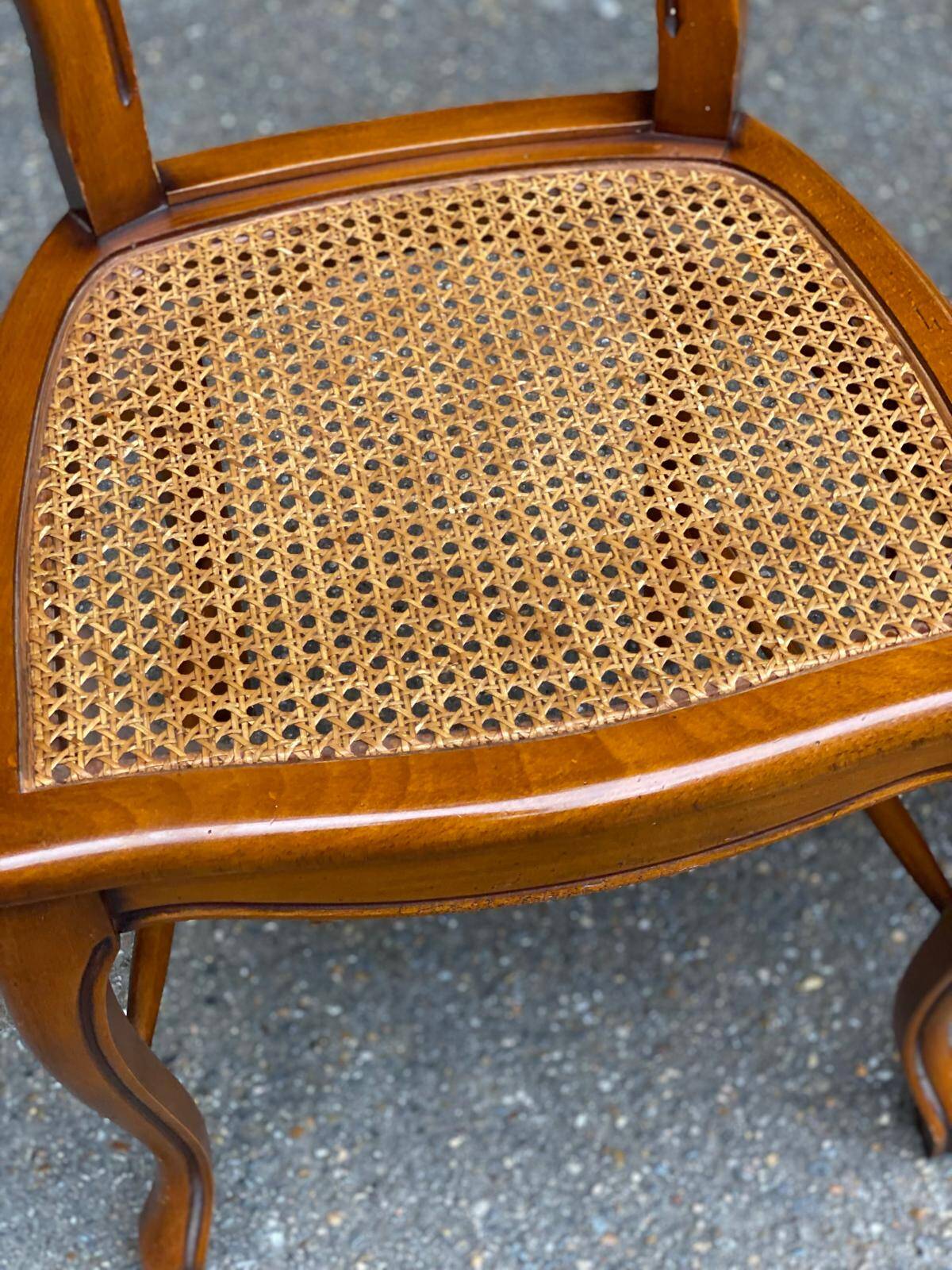 4 chaises à manger cannées Louis Philippe bois massif