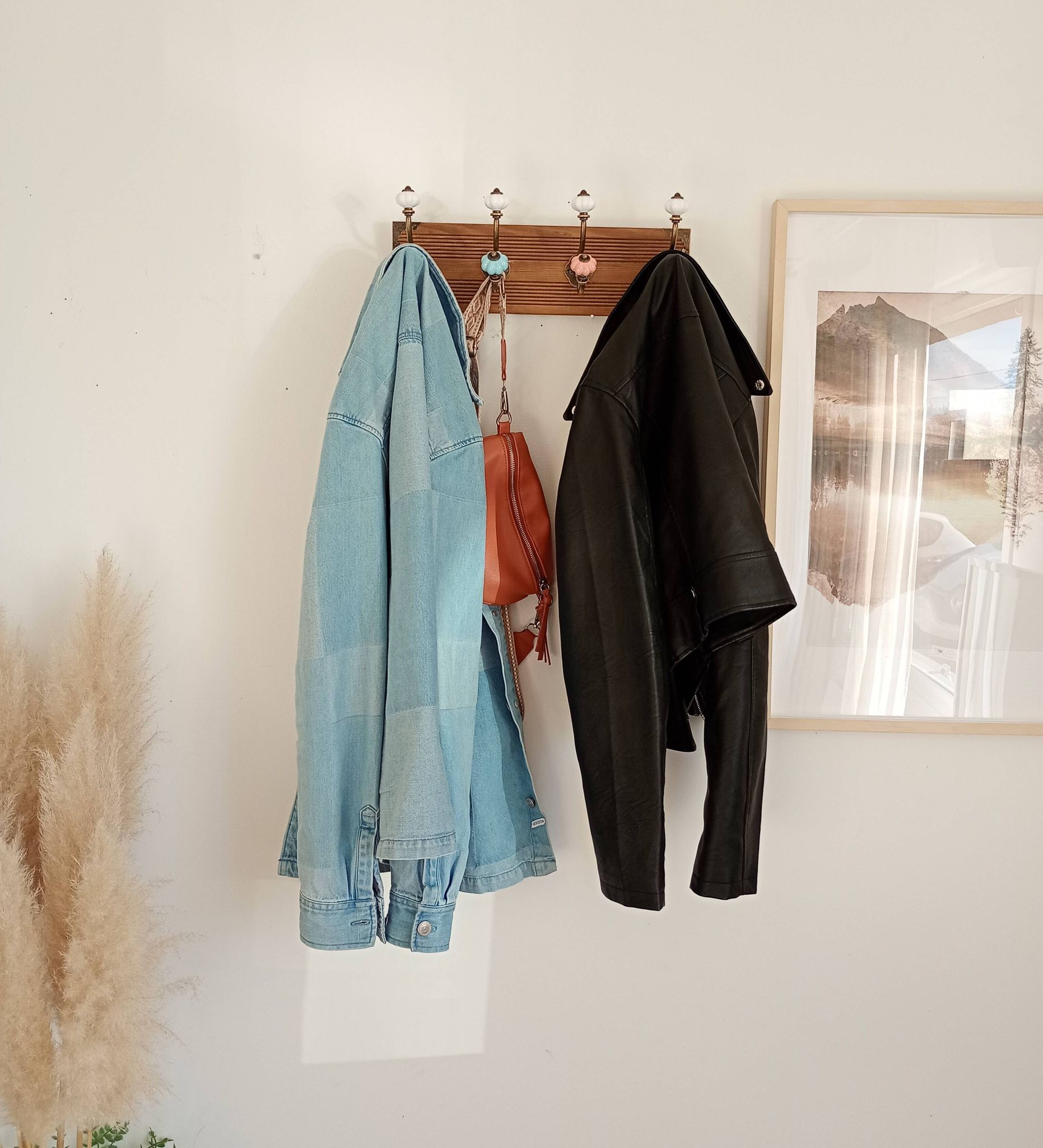 Porte-manteau mural 8 patères – style vintage – bois teinté & métal