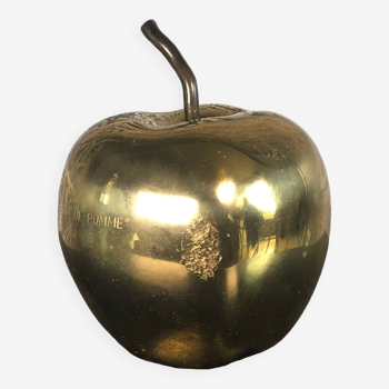 Presse-papier pomme en bronze doré par Monique Gerber