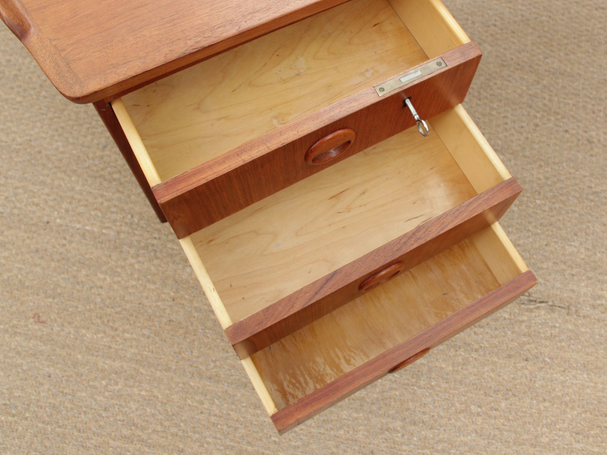 Bureau scandinave boomerang en teck d'Arne Hovmand Olsen