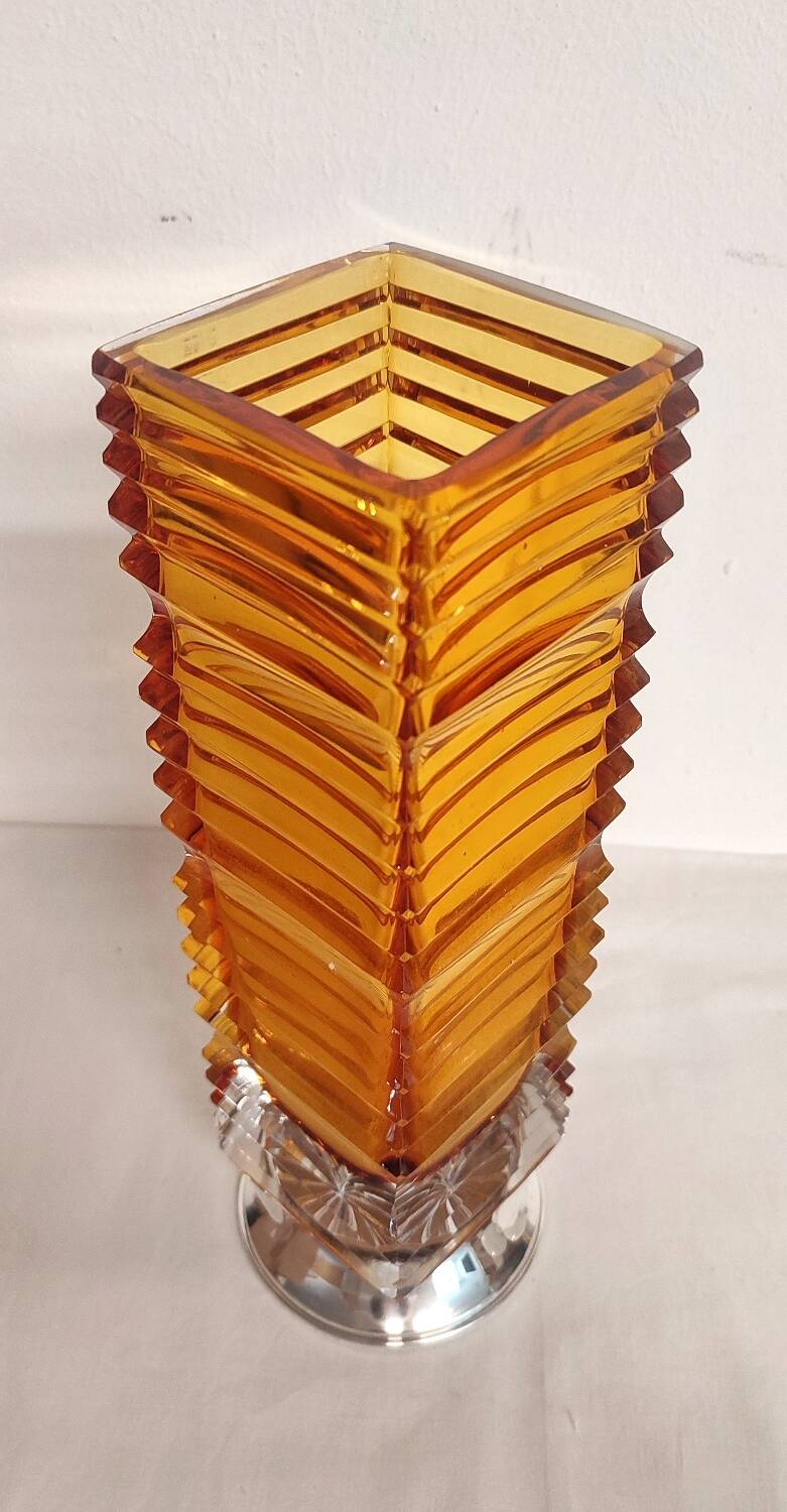 Jarrón de cristal con base de plata. Italia, 1970s