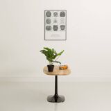 Coffee table in squircle format