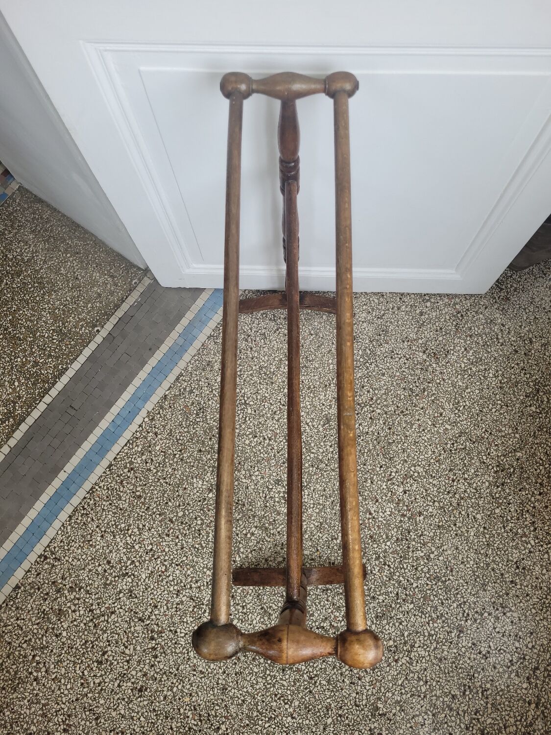 Wooden towel rack