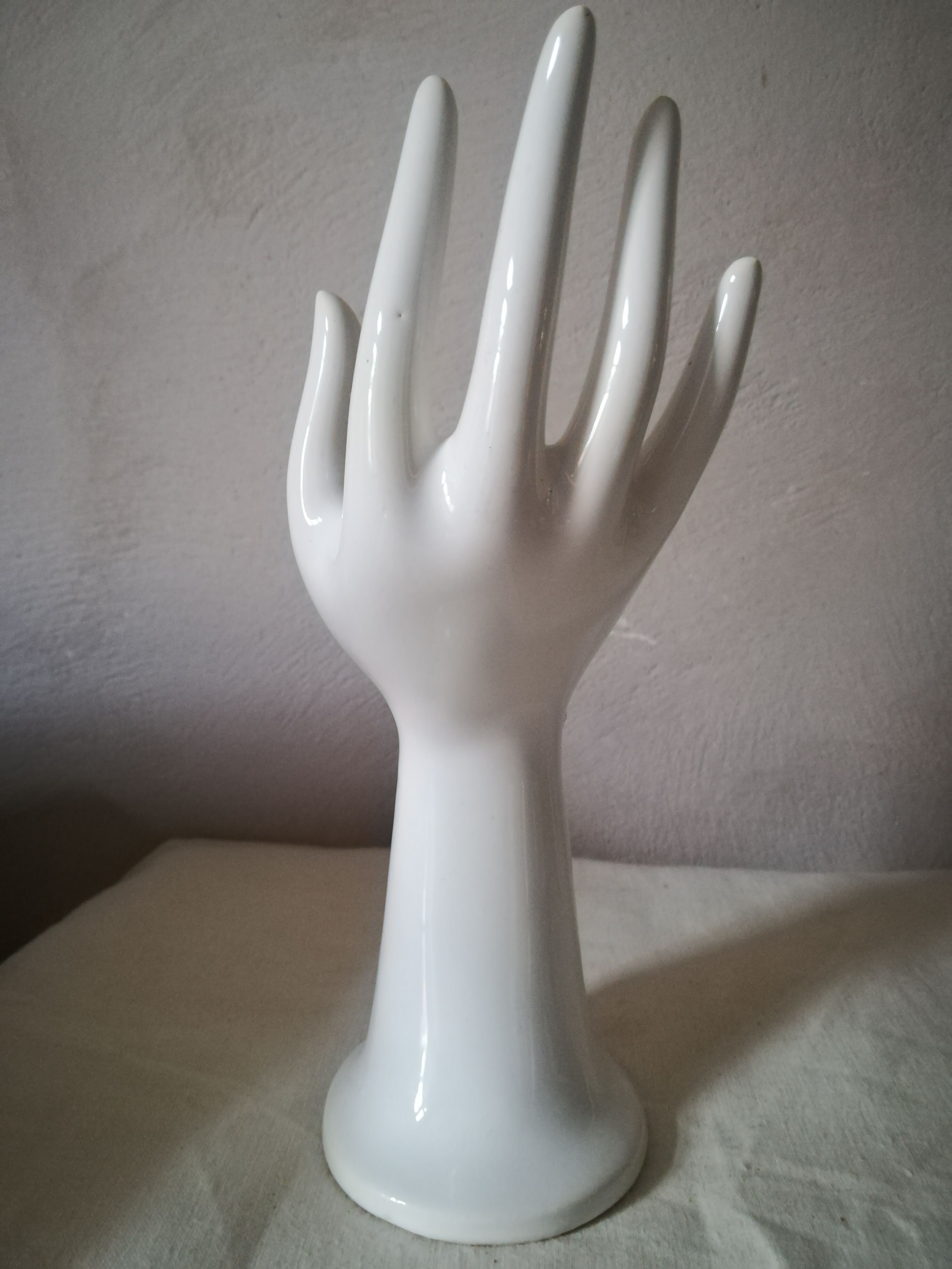 Baguier soliflore white hand