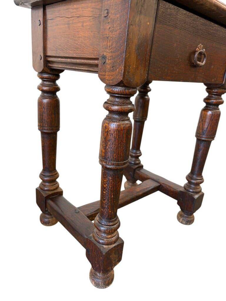 Vintage side table/nightstand for plants