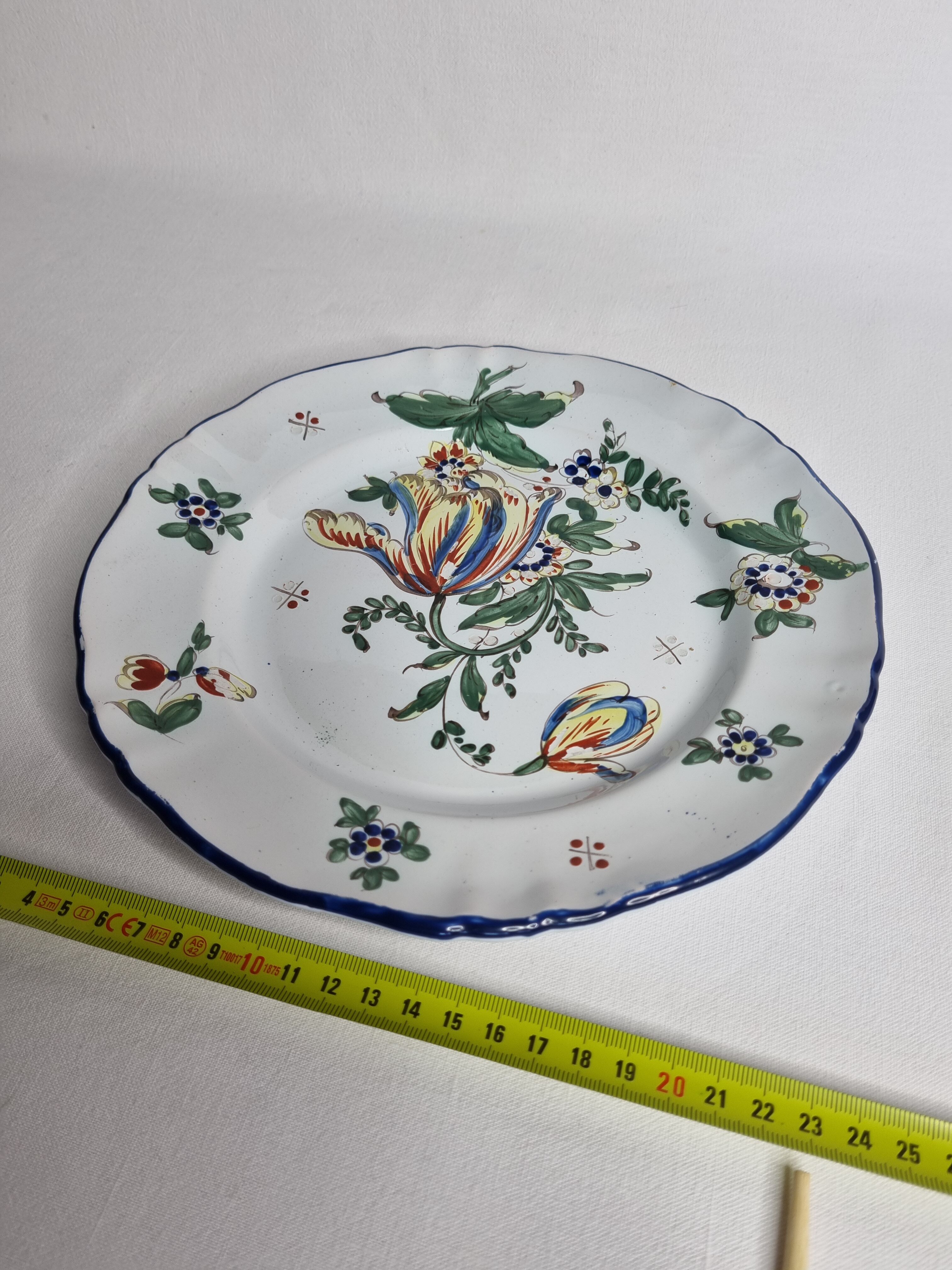 Ancient plate in earthenware of Moustiers 18th, 19th