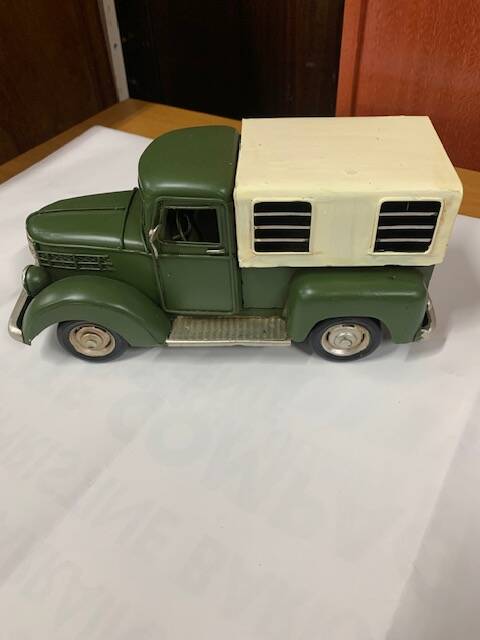 Vintage Pick-Up decoration truck