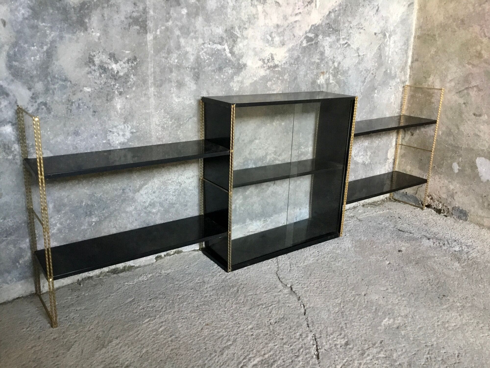 Set of black and gold metal string shelves with glass box - vintage 1960