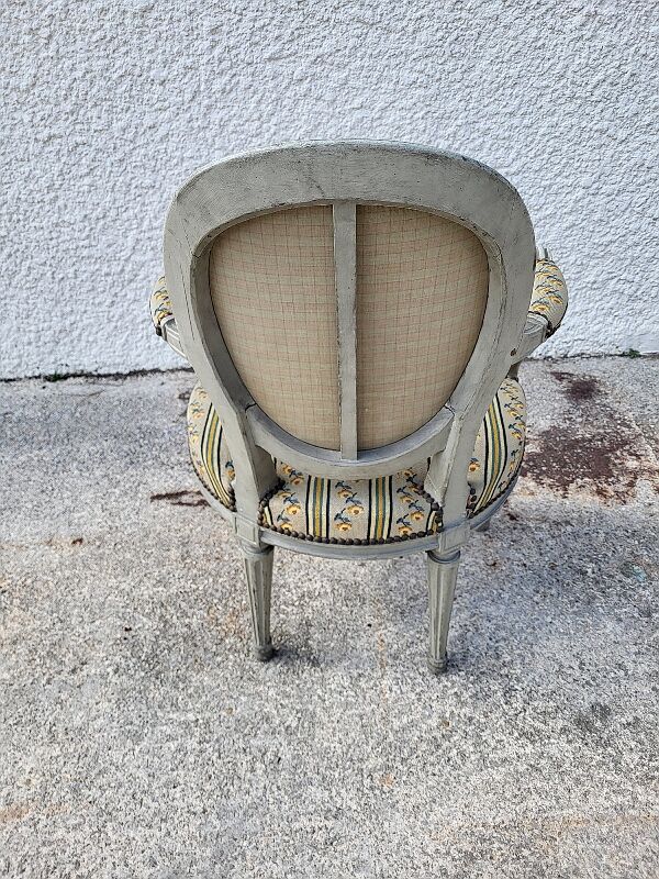 Louis XVI medallion armchair grey n°16