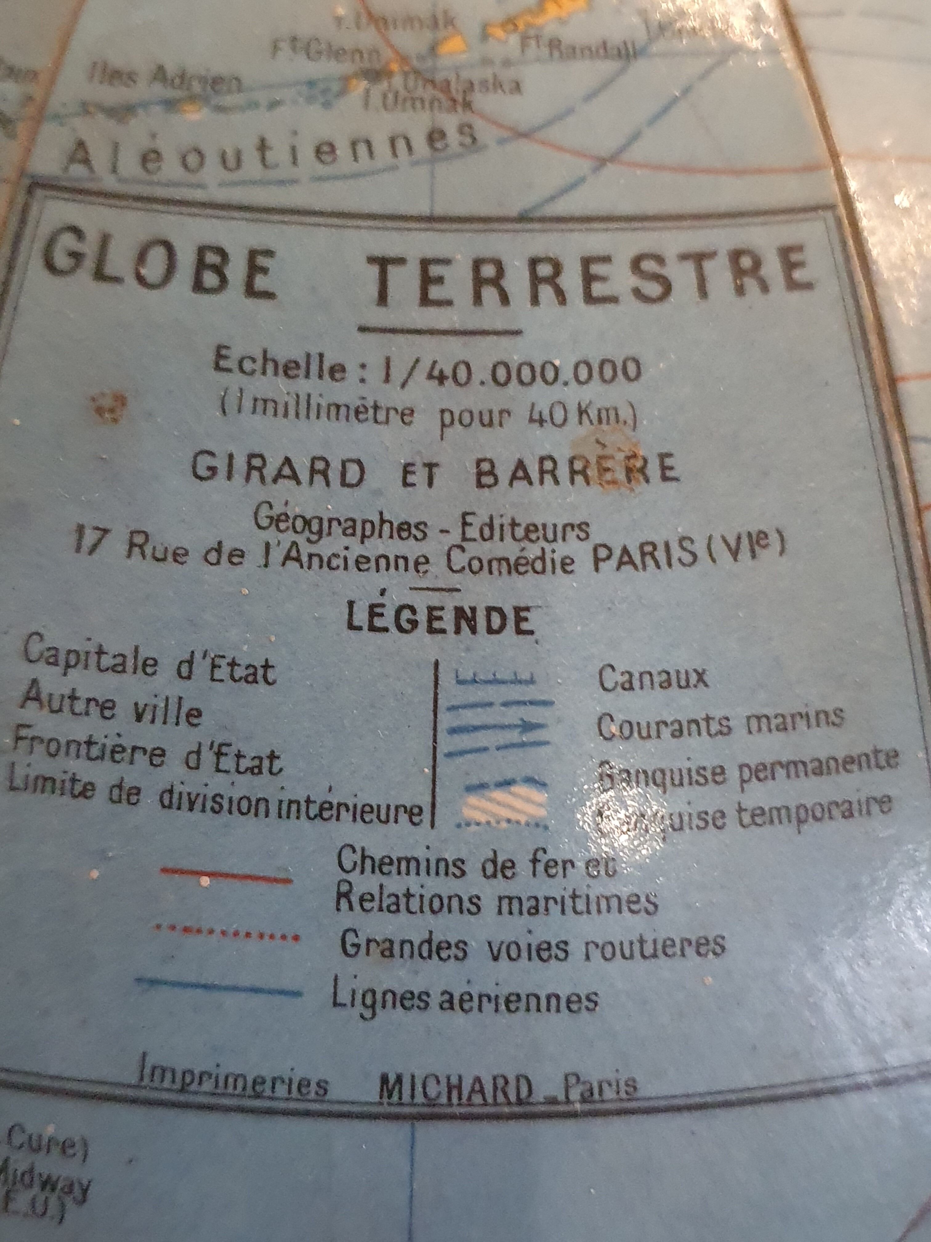 Vintage globe Gérard and Barrère