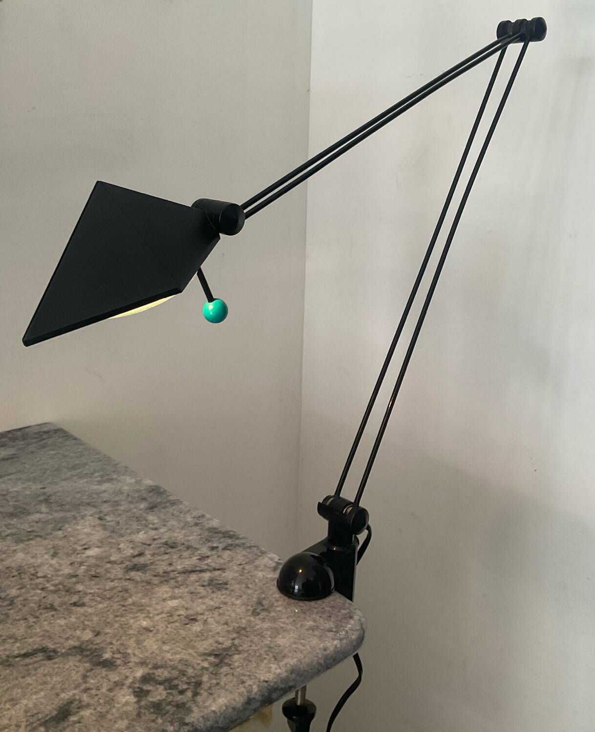 Post-Modern articulated lamp in Memphis style from the 1980s.