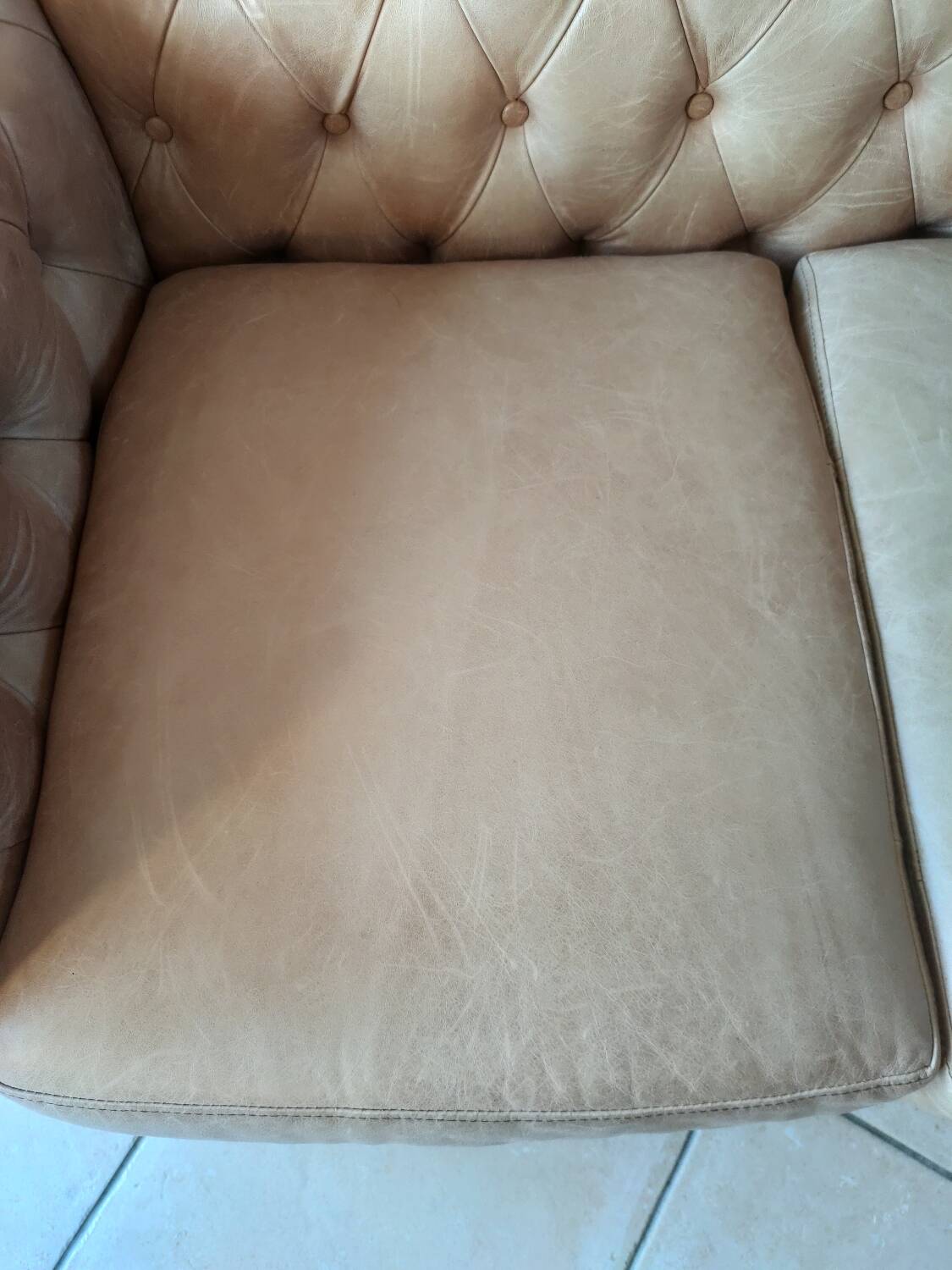 Salon trois pièces chesterfield