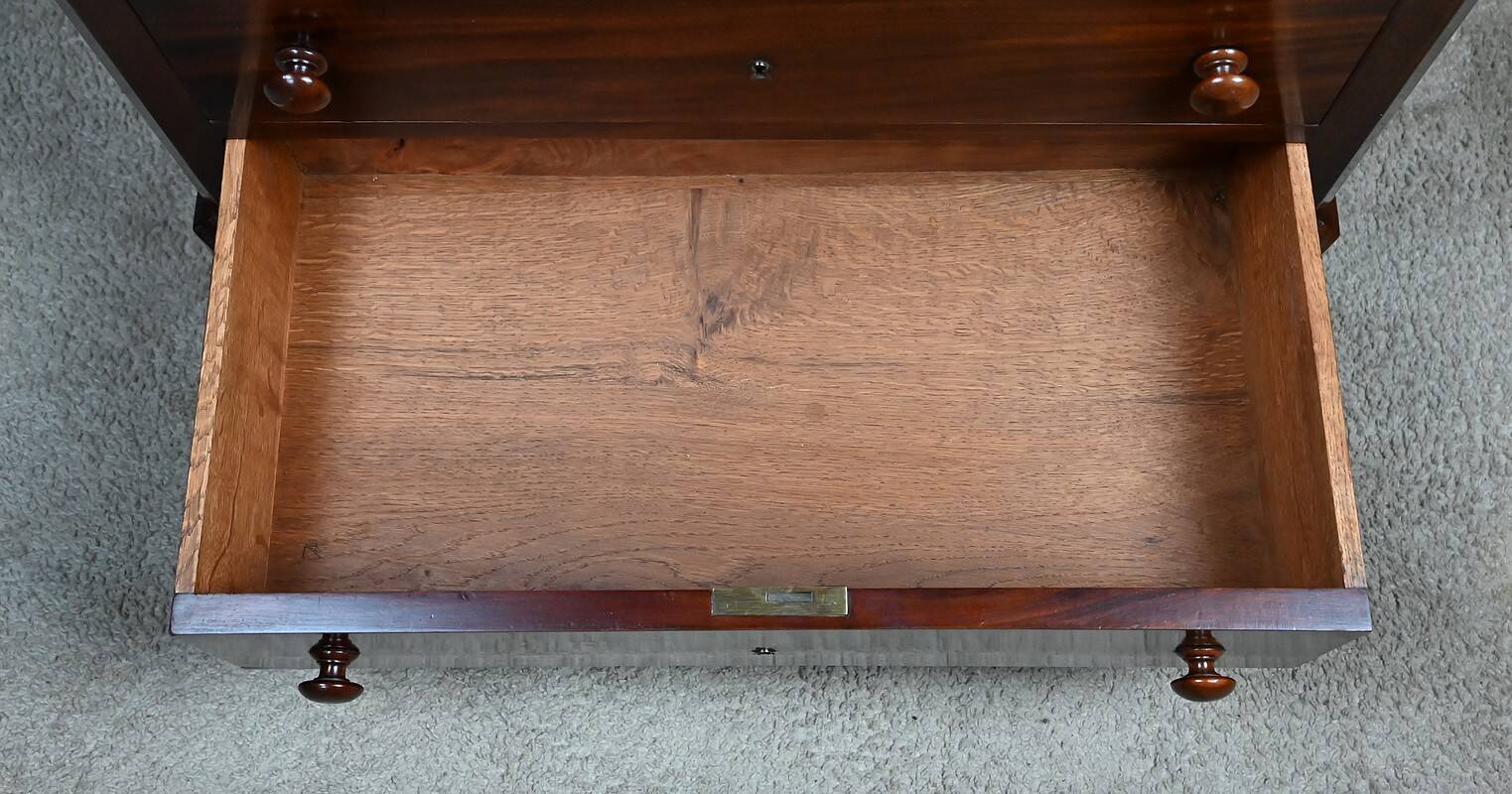 Mahogany chest of drawers – Late 19th century