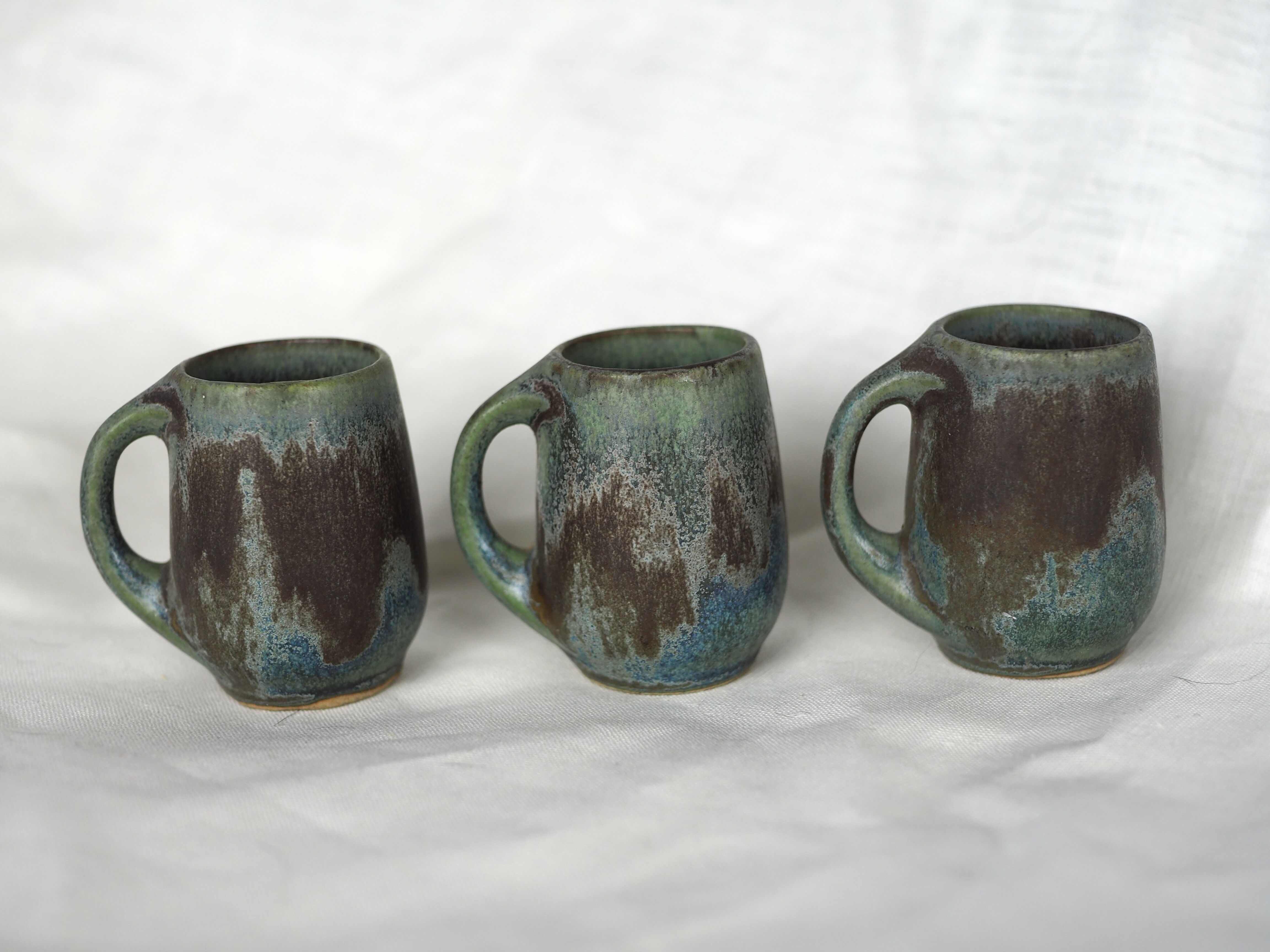 Set of 3 miniature mugs in gray-green sandstone - Denbac - early XXth