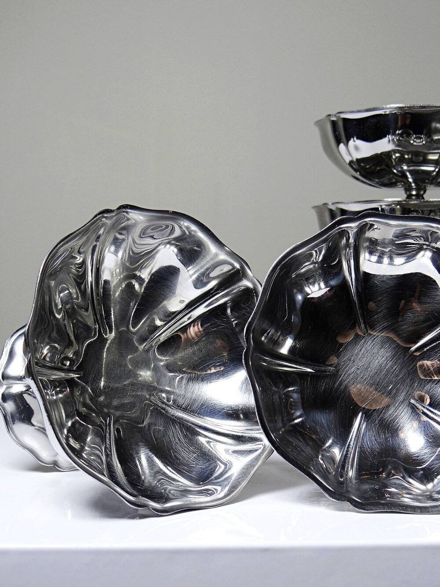6 vintage-style bistro-style stainless steel dessert bowls on feet