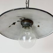 Lumière émaillée verte industrielle, années 1950