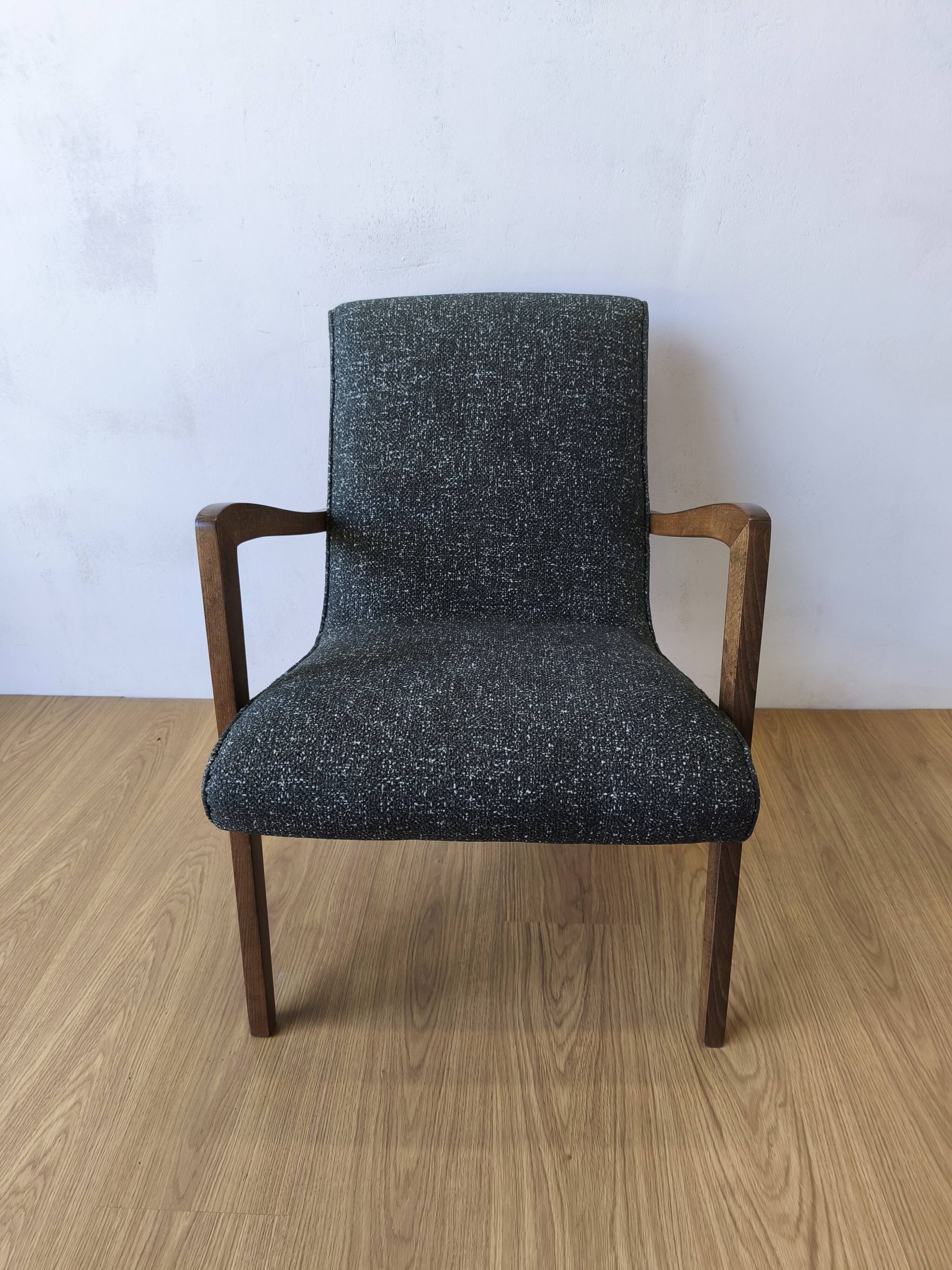 Fauteuil design type 300-138 Pologne années 70.