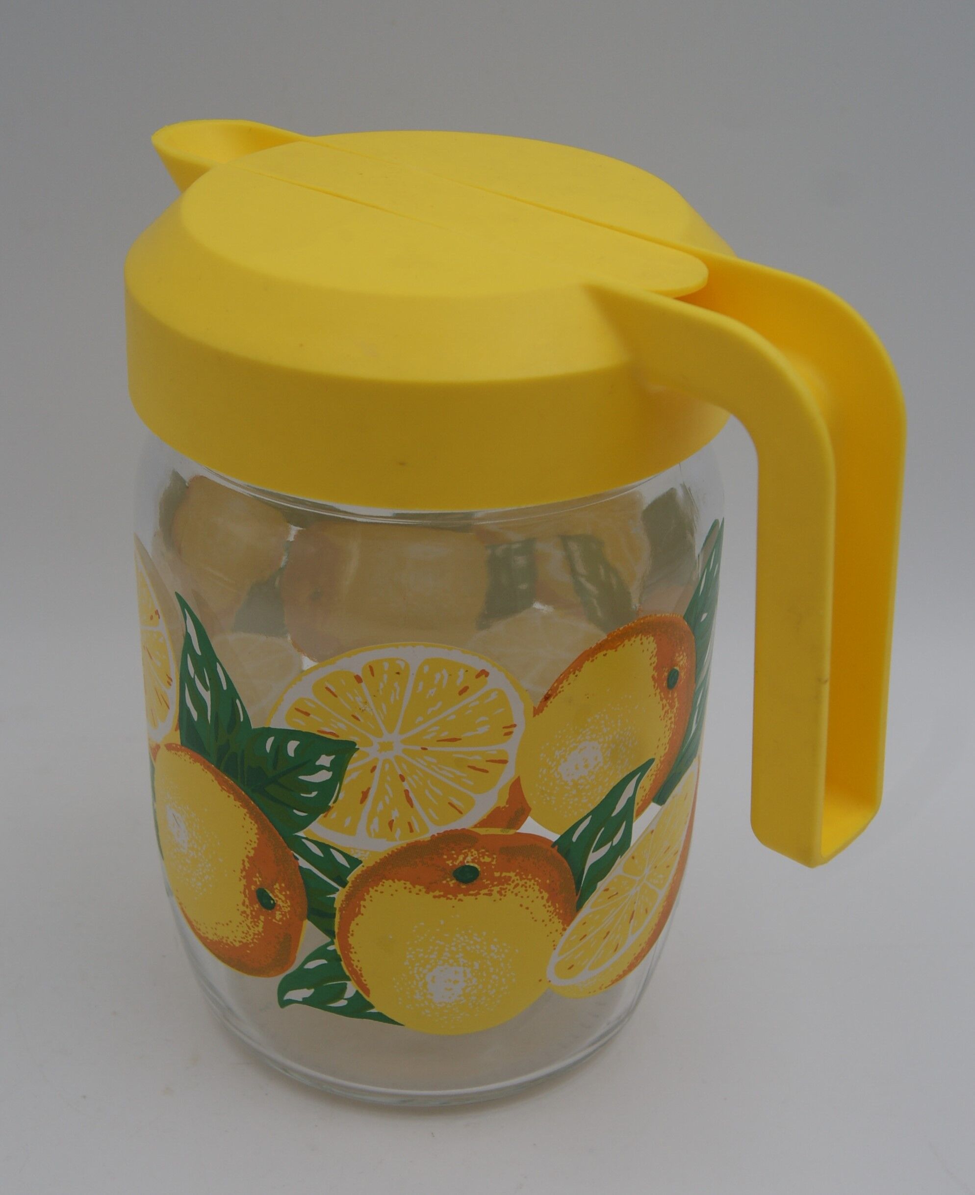 Carafe en verre citrons vintage