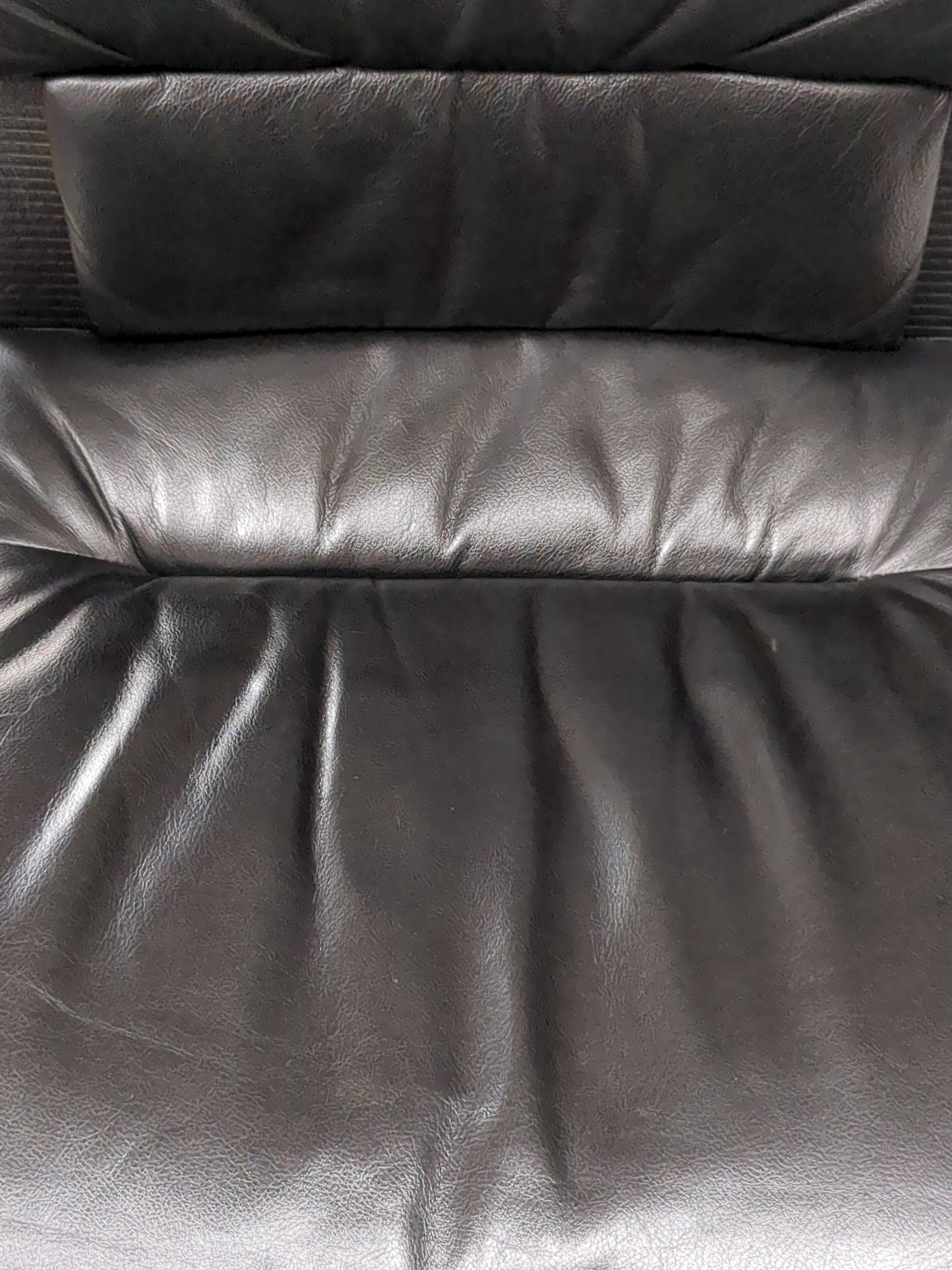 Figura conference chair by Mario Bellini for Vitra
