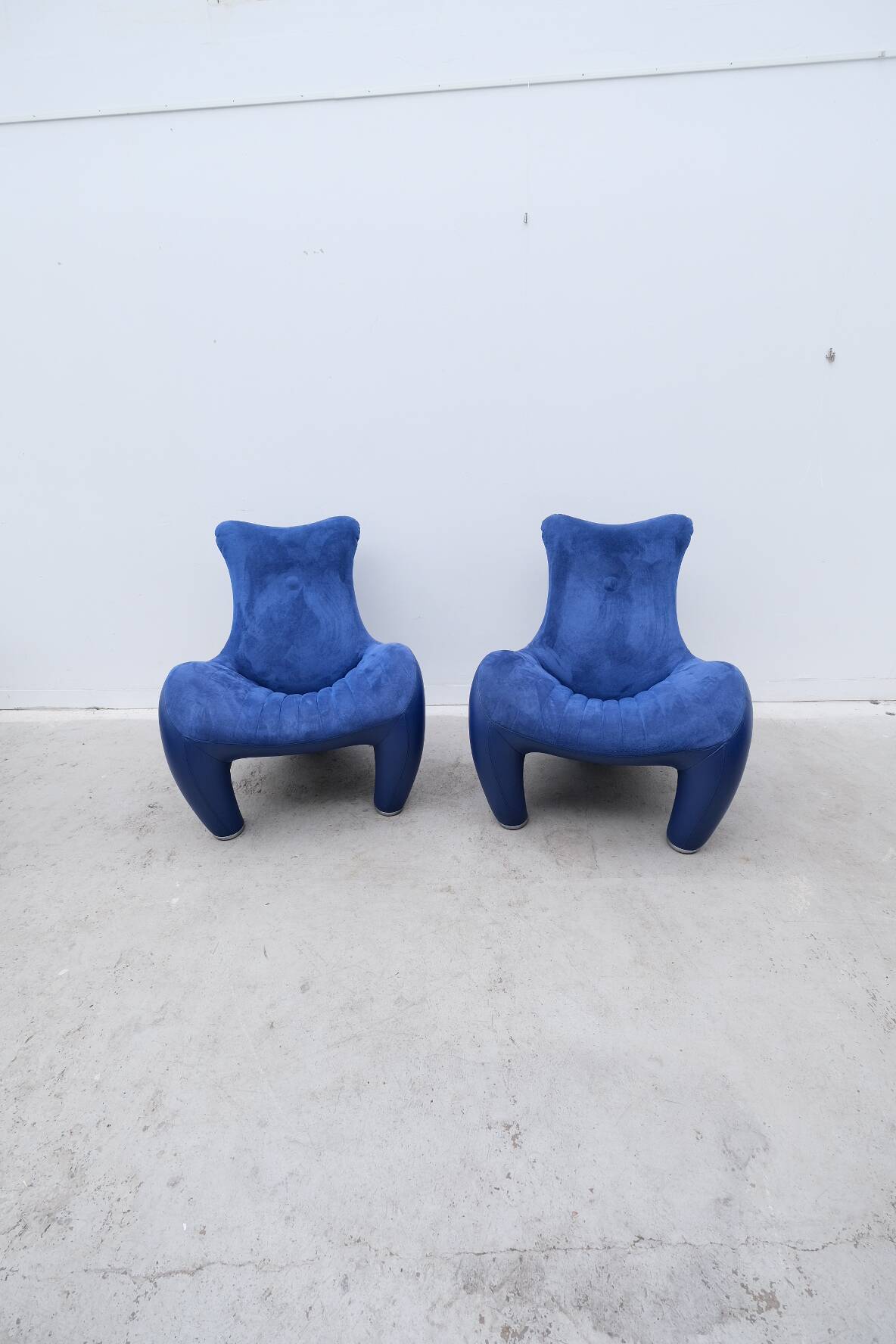 Pair of "Balou" armchairs by Jane Worthington for Leolux in leather, 1980